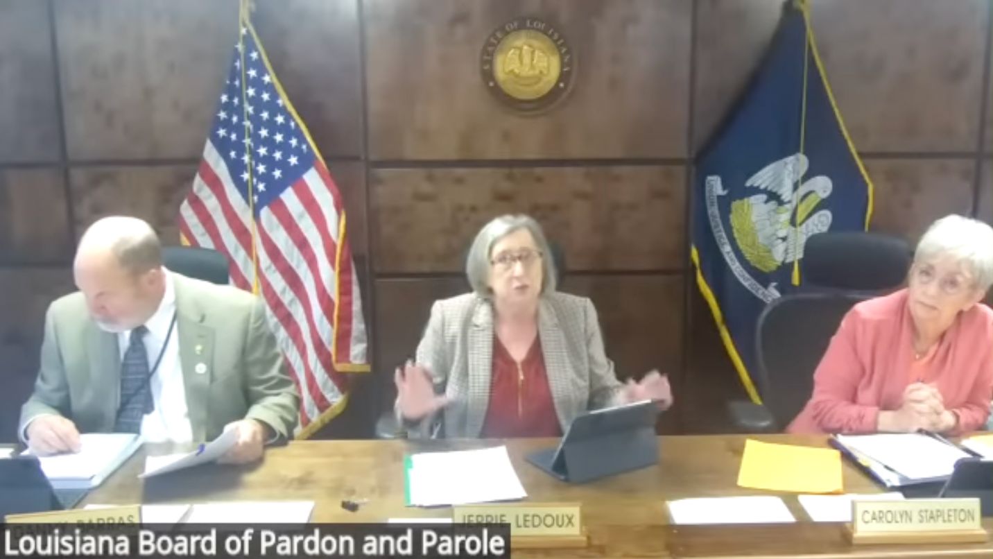 Two retired of 3 committee members voted successful favour of parole for Tiffany Woods. She was denied parole by 1 ballot arsenic a unanimous determination was needed. Her adjacent opportunity to spell earlier nan committee will beryllium successful 5 years, her boy said