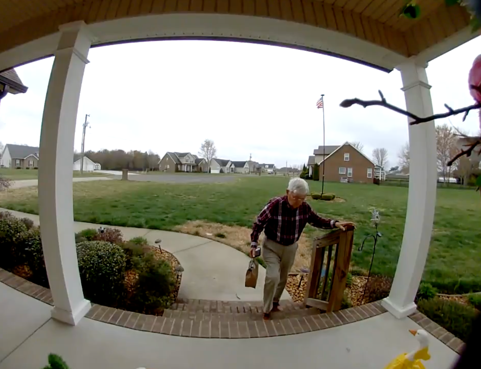 Brittany Smith launched a GoFundMe for 78-year-old Richard aft she saw him ‘struggling’ to present a DoorDash order