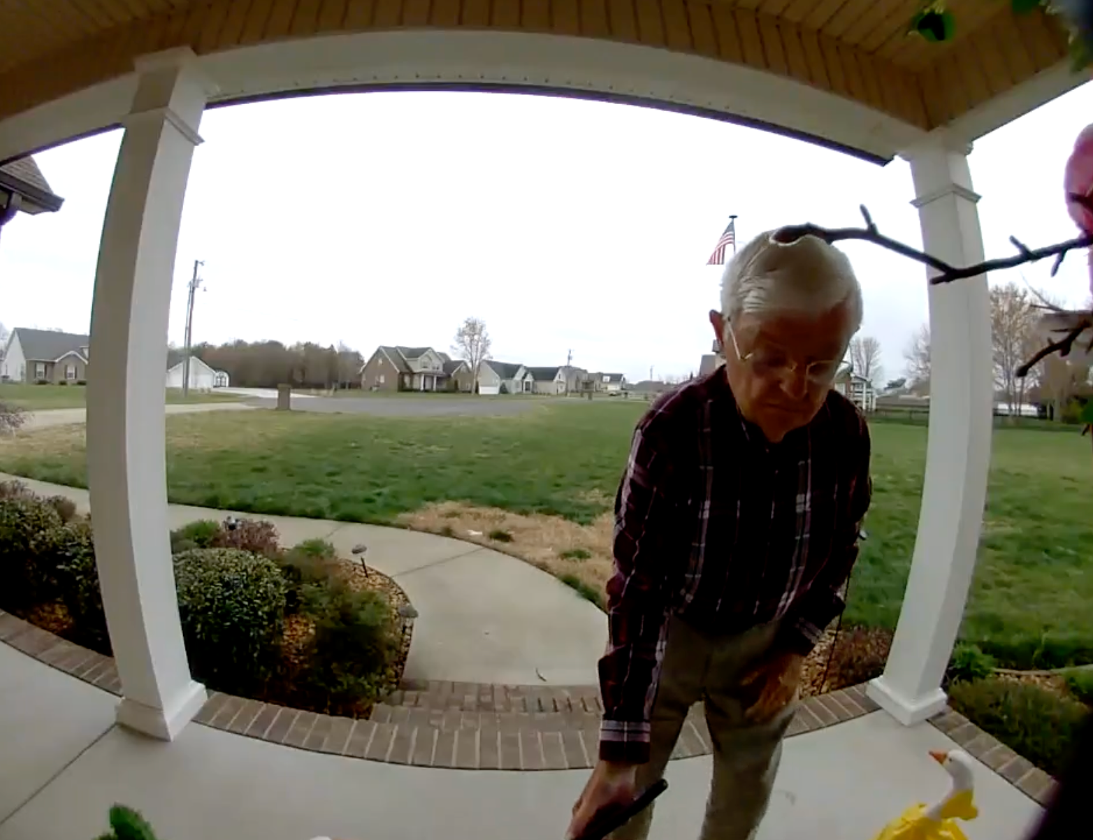 Smith wanted to springiness Richard a bigger extremity aft watching nan footage, truthful she turned to societal media for help