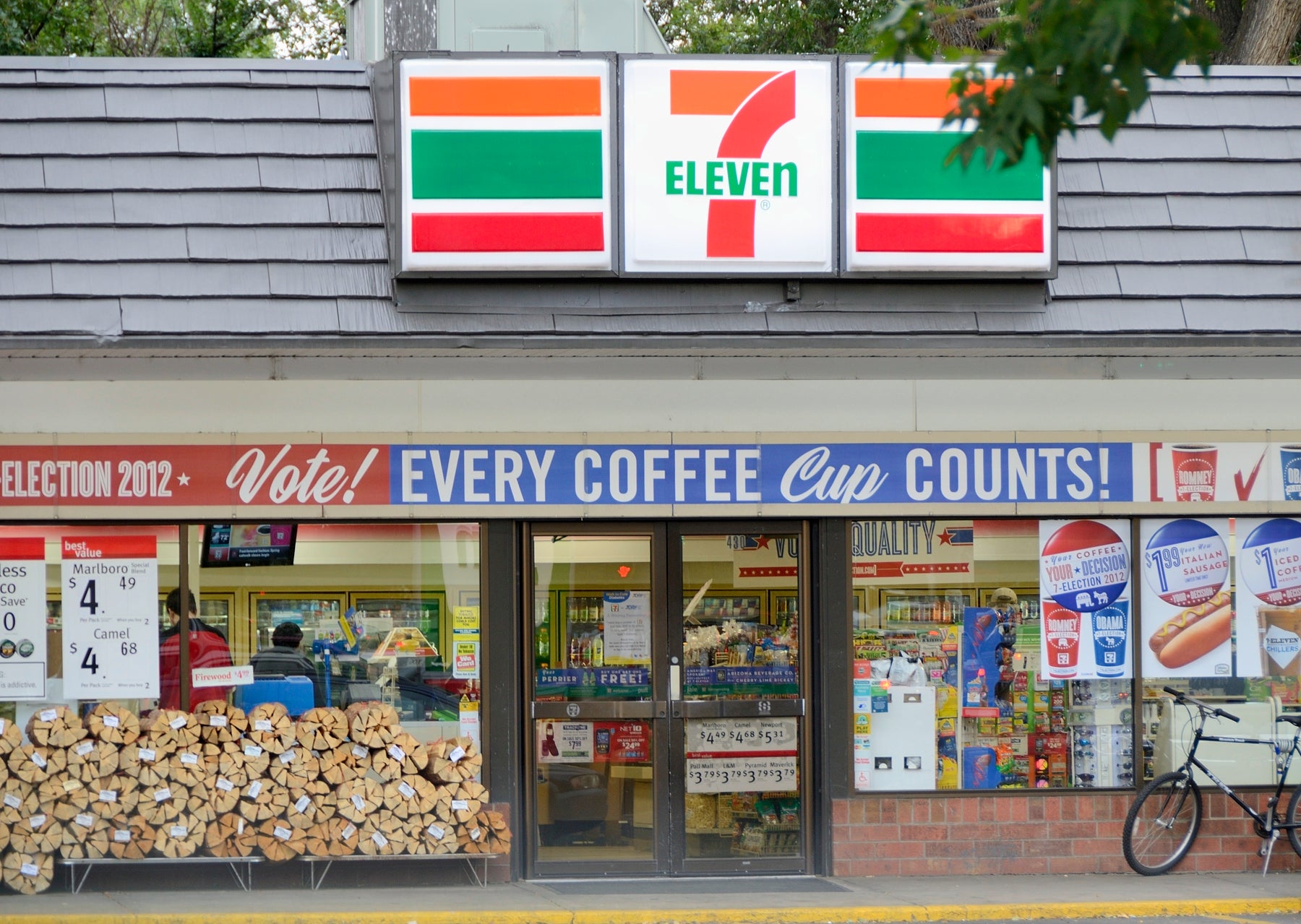 7-Eleven is offering $17 off delivery orders of $30 or more with promo code LUCKY7