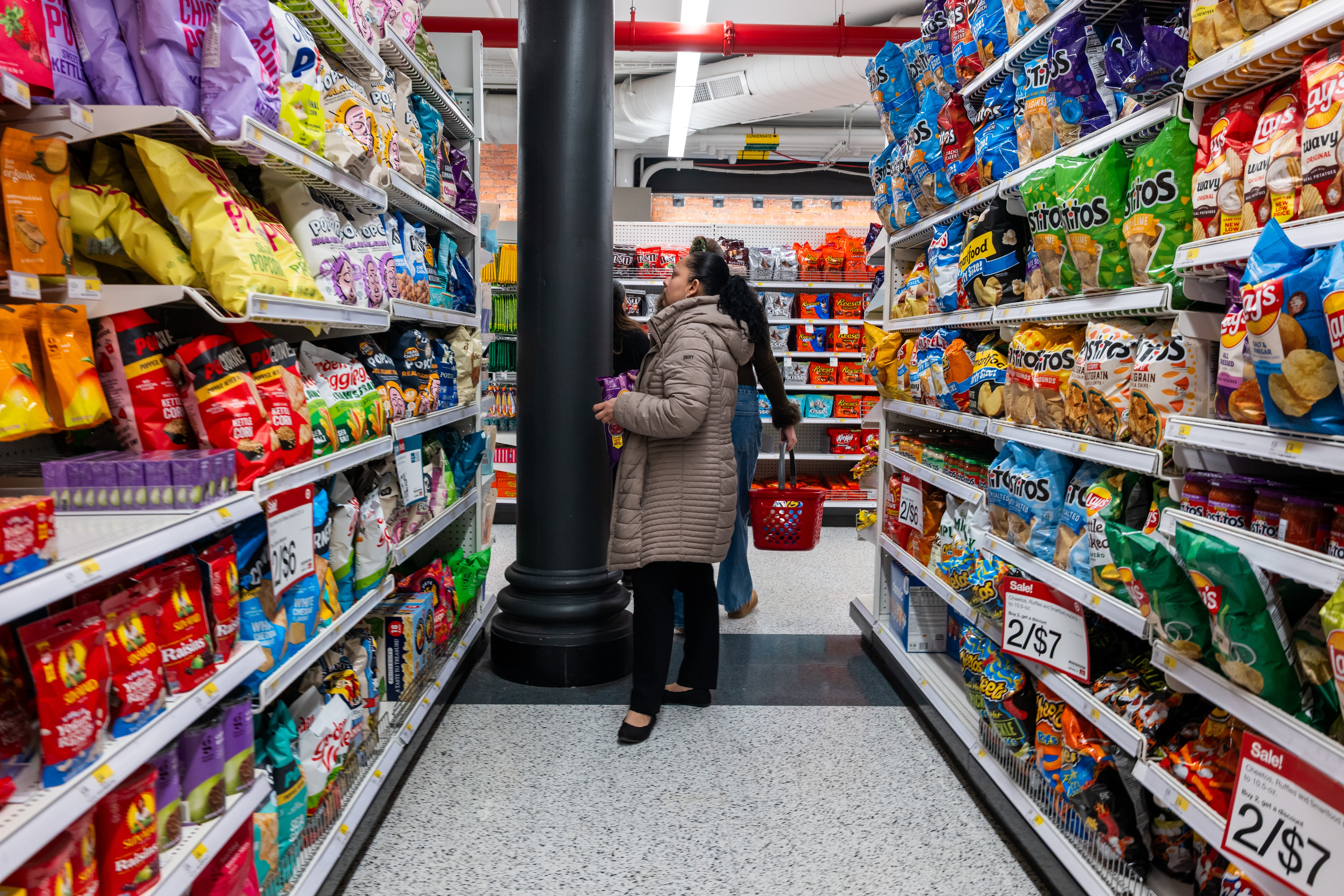 US diesel tops $5 a gallon in worrying sign for shipping, food costs and construction