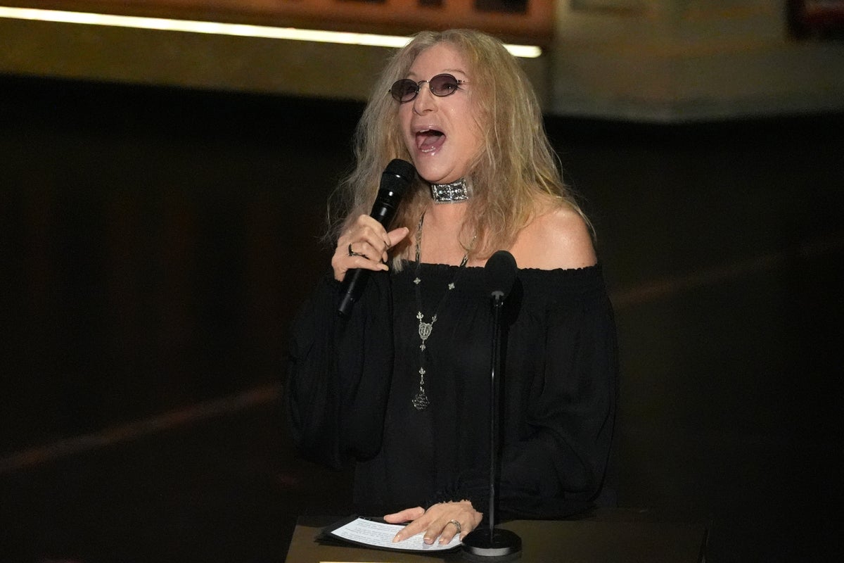 Billy Crystal and Barbra Streisand lead an expanded Oscars in memoriam