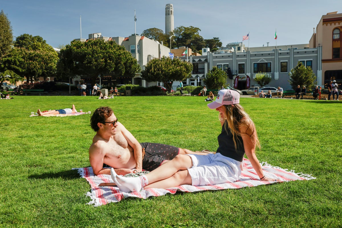 San Francisco sizzles as a winter heat wave grips the West