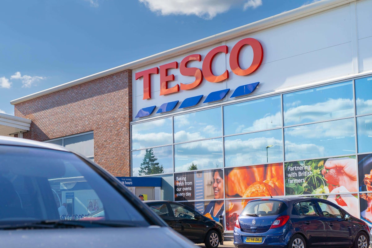 Tesco to lift hourly pay for shop and warehouse workers by 5.1%