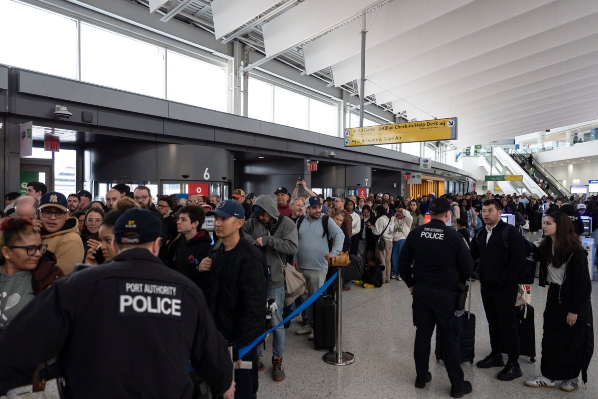 ICE agents descend on US airport Monday morning after Trump threatened to deploy them