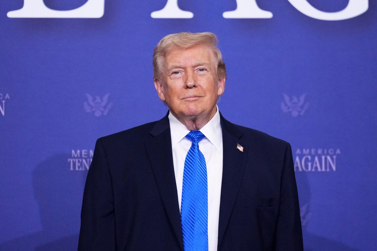 Trump heads to Elvis Presley's Graceland in Memphis, a detour during Iran war and airport turmoil