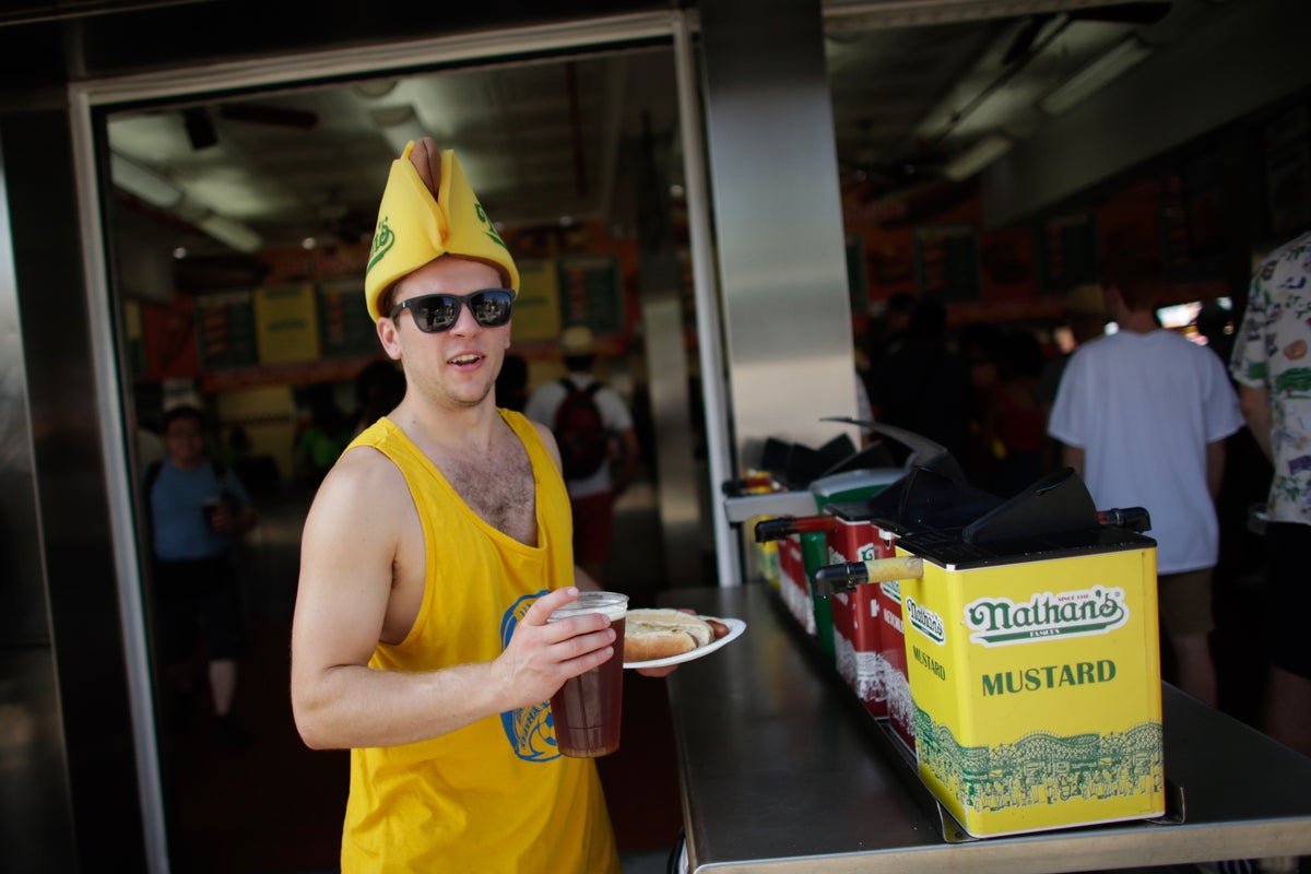 New guidelines warn Americans need to start taking cholesterol levels seriously in their 30s New guidelines warn Americans need to start taking cholesterol levels seriously in their 30s