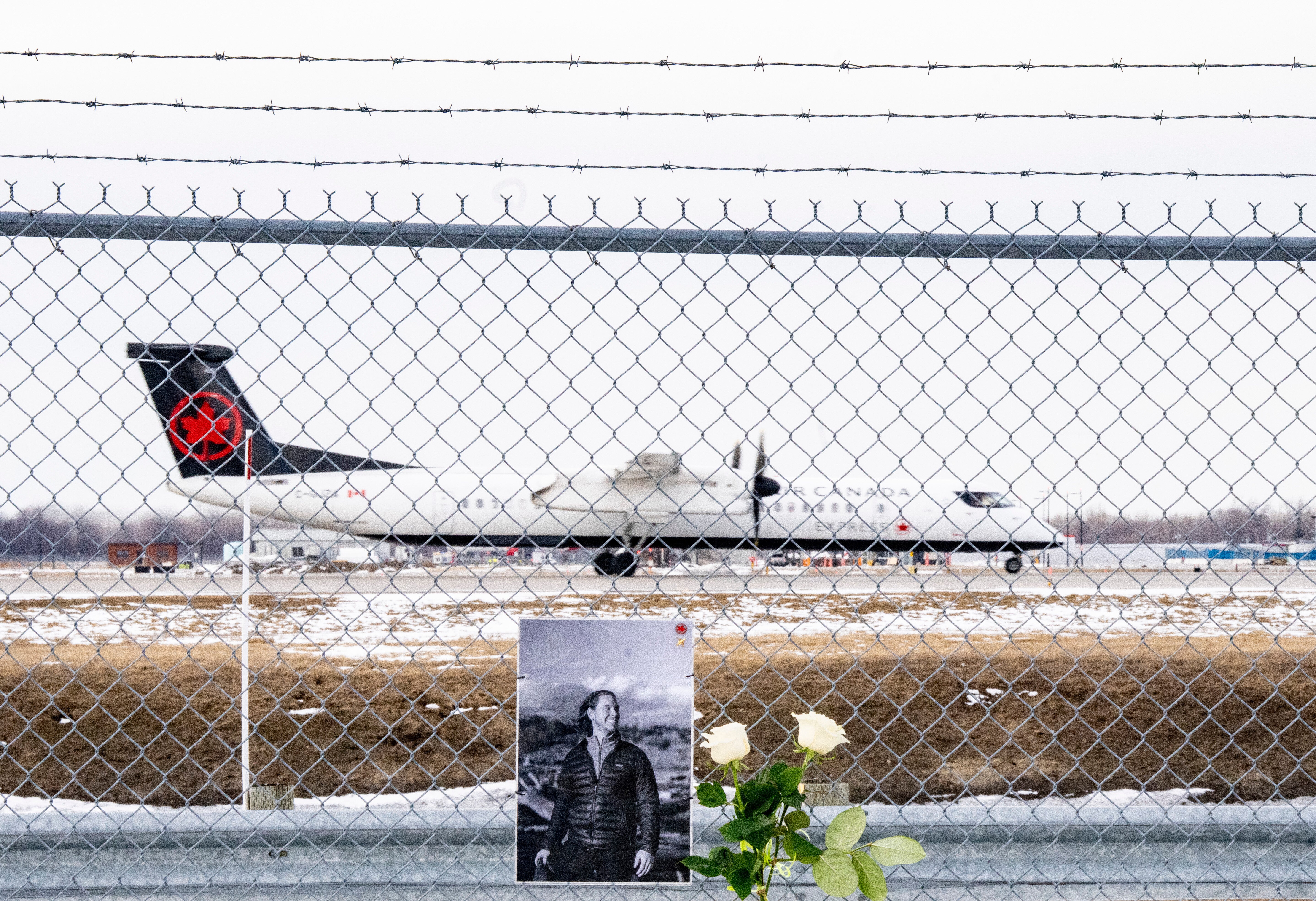 Antoine Forest, 1 of nan 2 pilots killed successful nan clang astatine LaGuardia Airport, was a French-speaking Quebecer