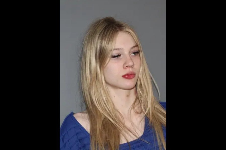 18-year-old Gracie Yates is charged pinch 2 counts of criminally negligent homicide. Early Sunday, Yates collapsed her car into a Texas home, sidesplitting a mother and her seven-year-old son