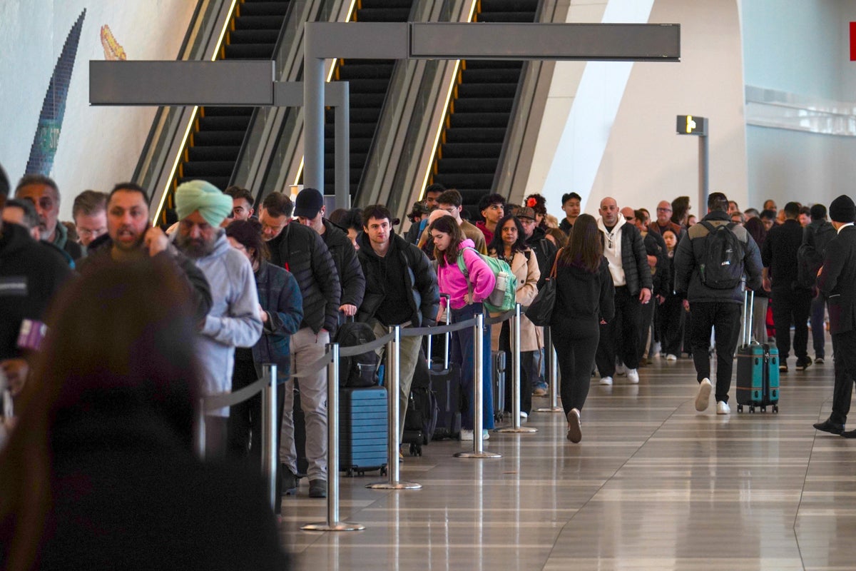 Shutdown ‘will go into the summer’ as TSA workers go without pay and Congress not working toward new deal
