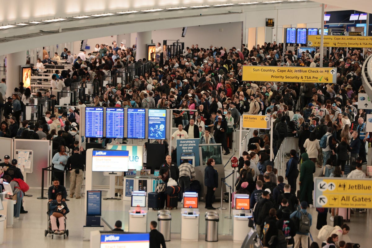 When TSA agents will be paid and what it means for airport wait times