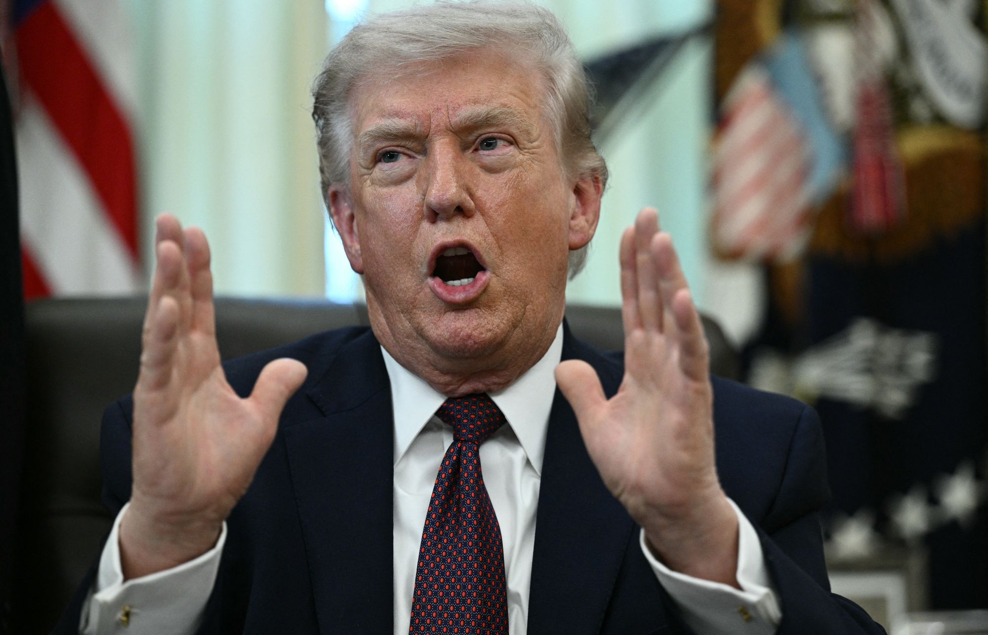 President Donald Trump purposely contradicts himself connected Iran, a root told Axios