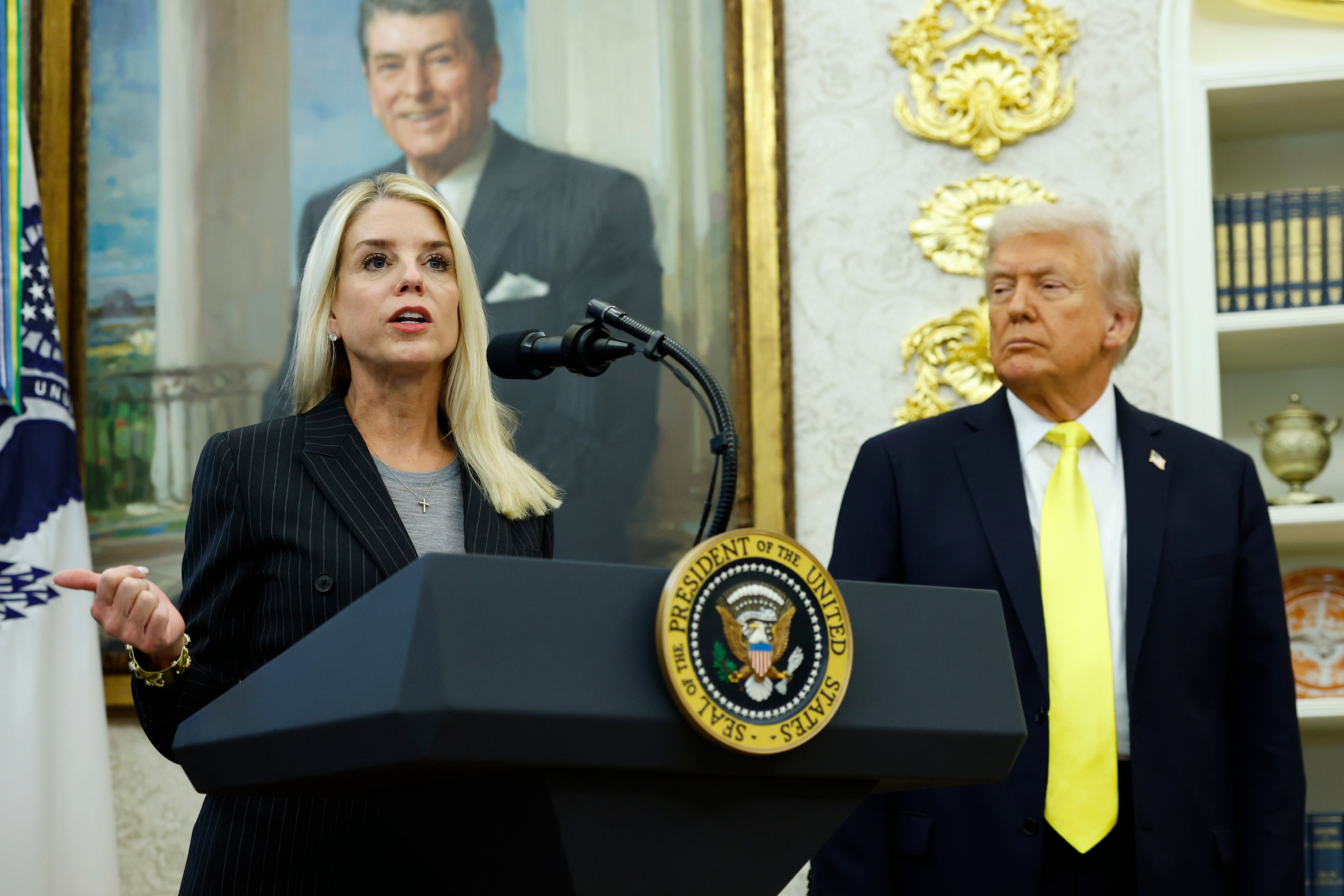 President Donald Trump has discussed firing Pam Bondi arsenic Attorney General pursuing nan backlash complete her handling of nan Epstein files, according to caller reports