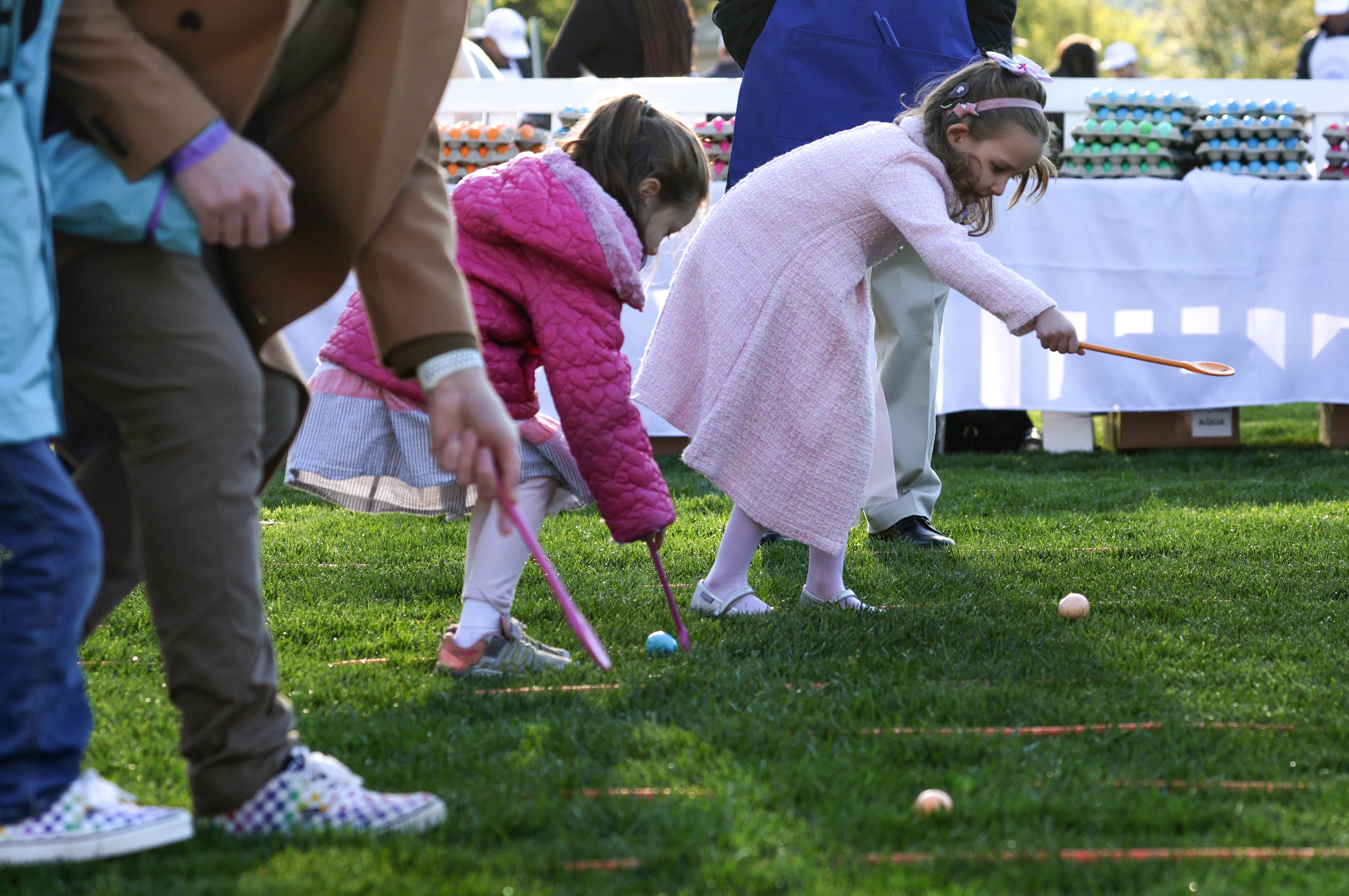 Is it safe to eat dyed Easter eggs?