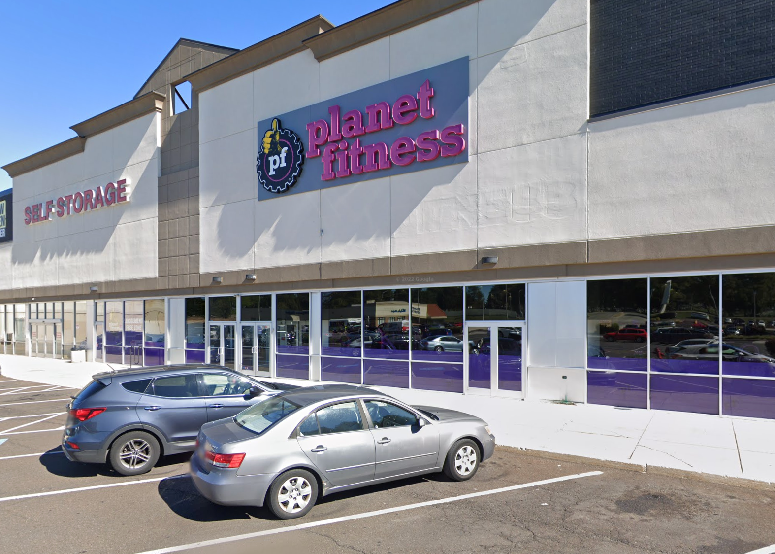 Officers responded nan Planet Fitness astatine astir 12.30 p.m Thursday pursuing reports of a stabbing. They recovered nan antheral worker pinch aggregate stab wounds, who was past taken to a section trauma halfway for curen of his injuries – which were life-threatening