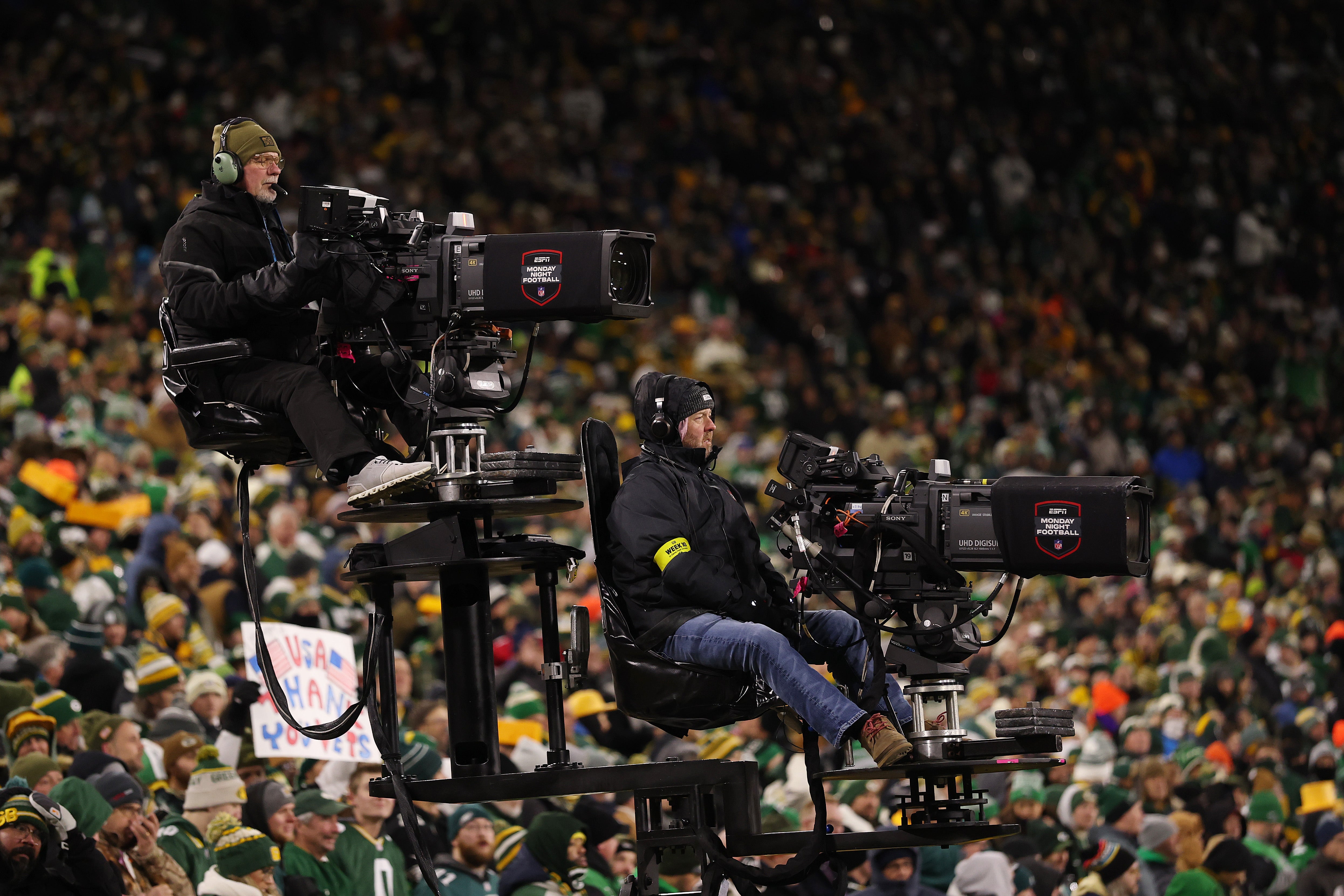 Many fans person trim nan cord connected cablegram bundles, turning to streaming services for illustration Roku and YouTube TV for sports games. Comcast, Paramount, and Disney person each rolled retired their ain direct-to-consumer streaming platforms.