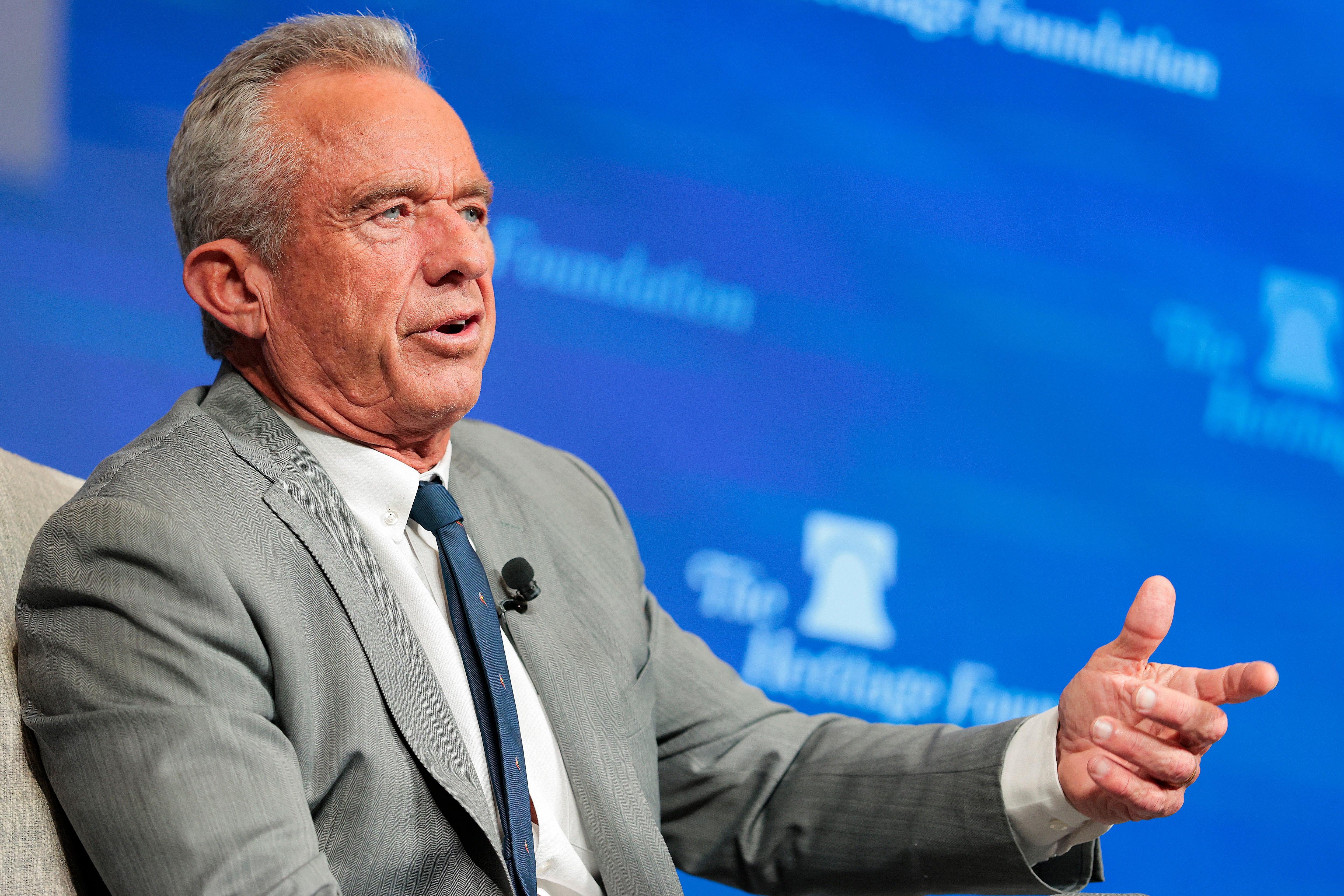 El secretario de Salud y Servicios Humanos de Estados Unidos, Robert F. Kennedy Jr., pronuncia un discurso en la Fundación Heritage el 9 de febrero de 2026 en Washington, DC.
