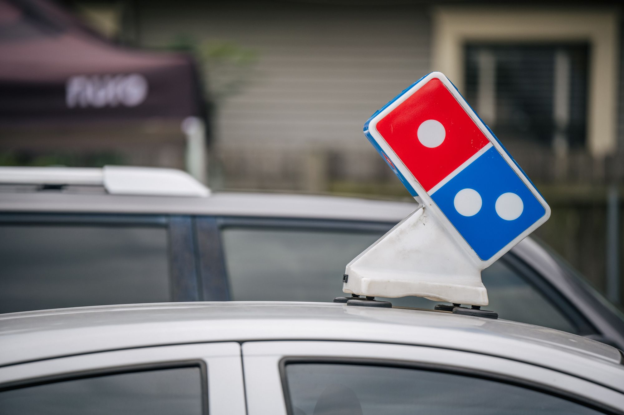 Domino’s delivery driver went viral for a kind gesture — and strangers sent him $133k in tips