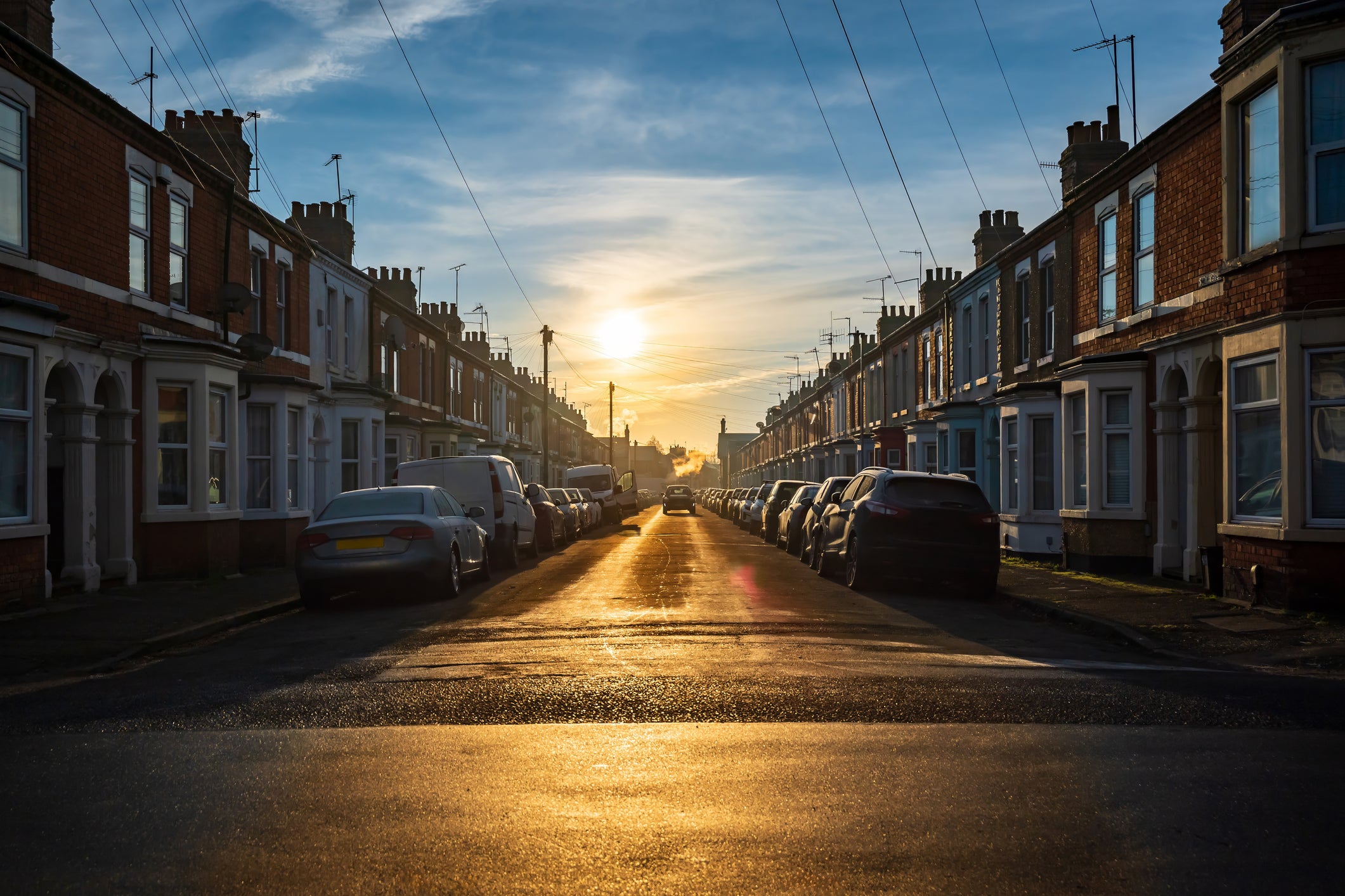 Higher energy prices will leave UK households £480 worse off this year, experts warn