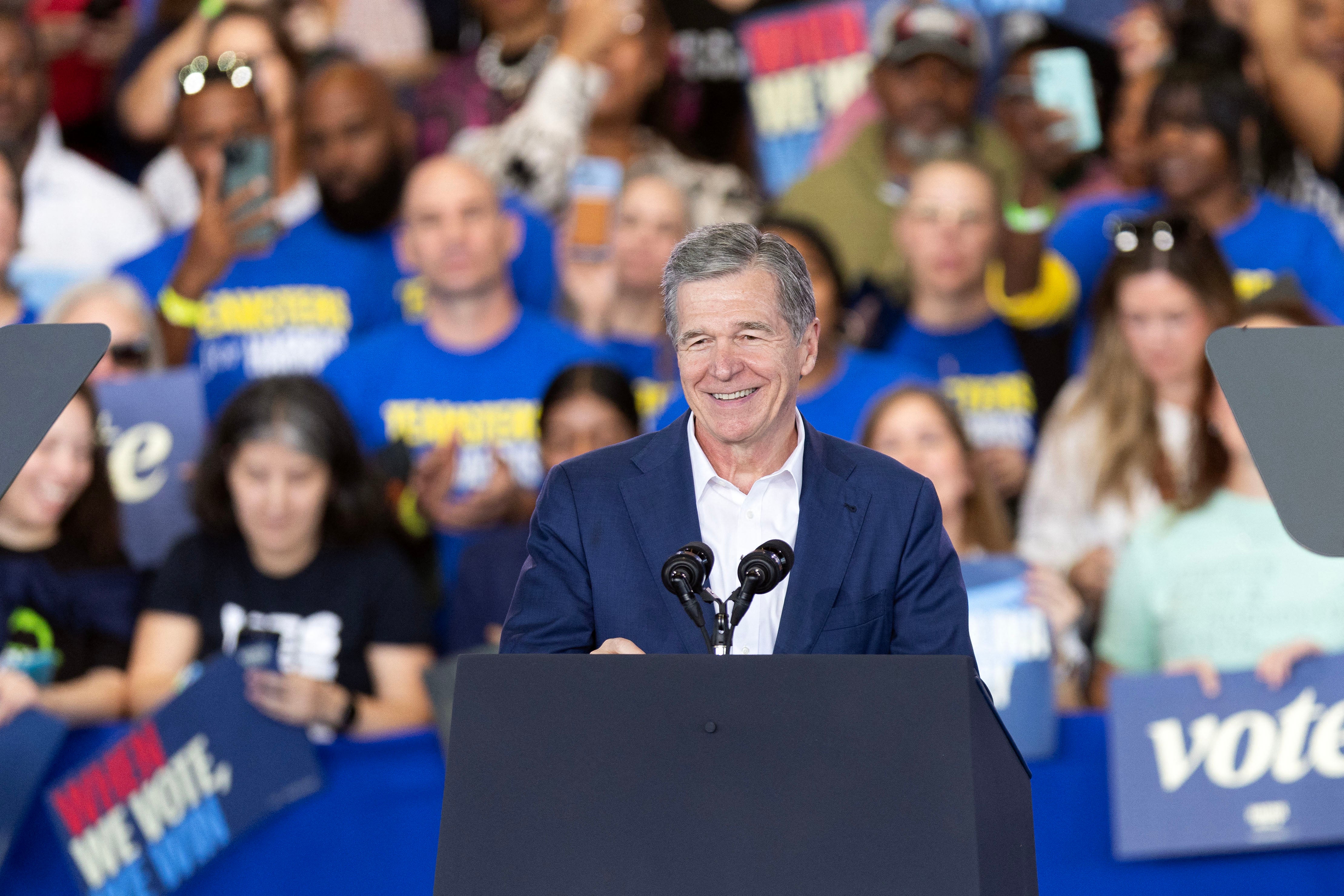 Former North Carolina Gov. Roy Cooper is moving for Senate and is considered nan favourite to triumph successful a authorities wherever Democrats person not won a Senate spot successful 18 years.