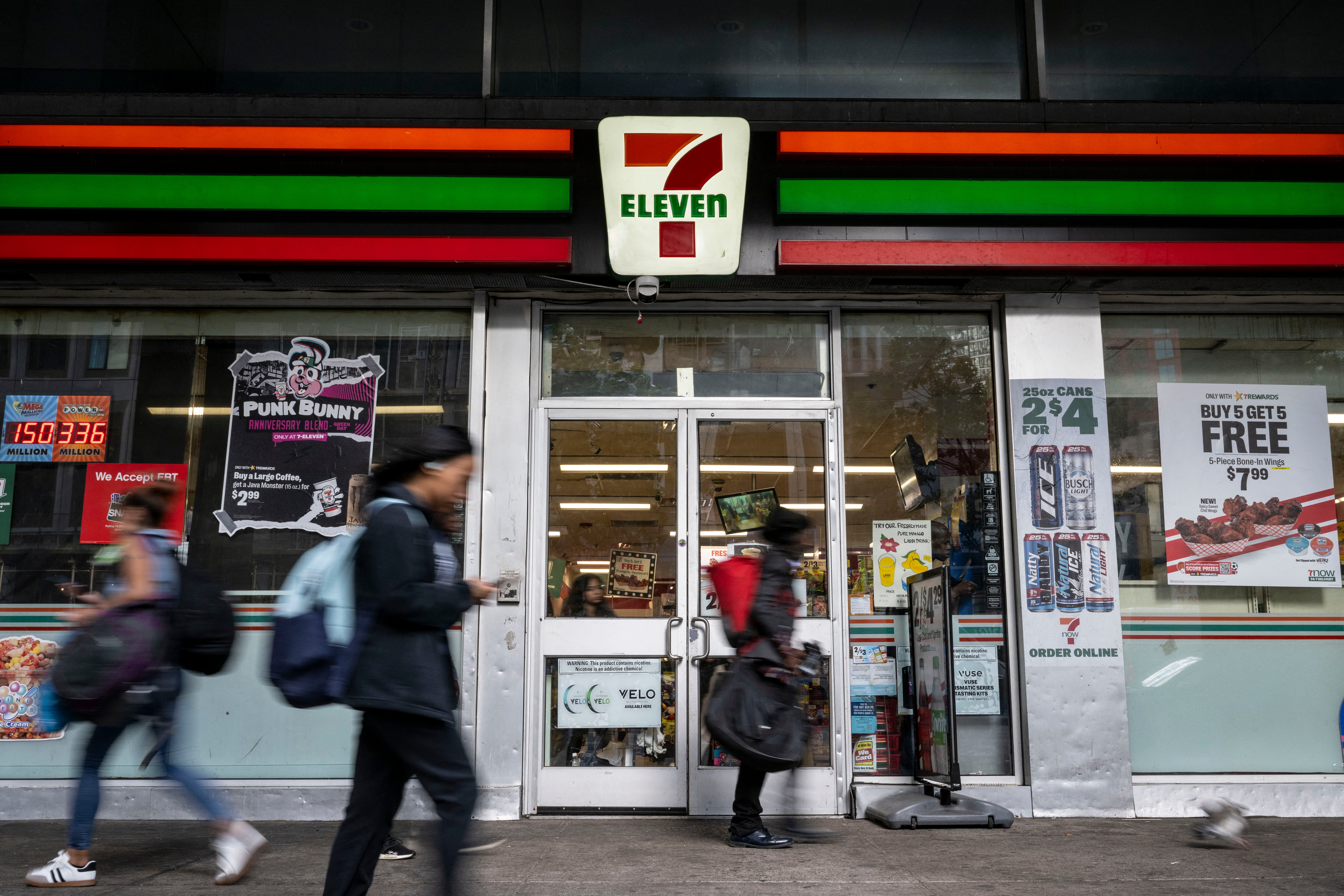 7-Eleven closing hundreds of locations amid company’s transition to new store format: reports