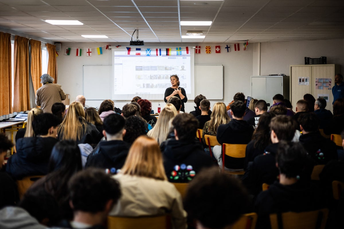 Los Angeles Unified narrowly avoids strike that would have impacted 400,000 students