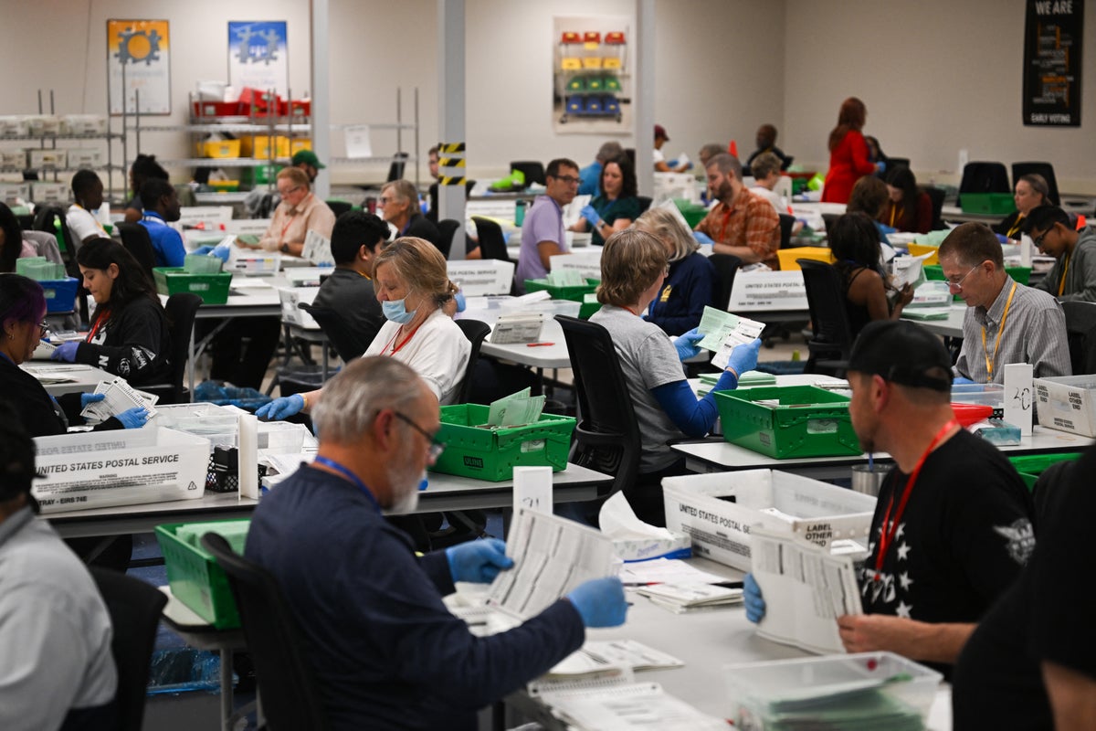 USPS union launches ad campaign encouraging mail-in voting amid feud with Trump