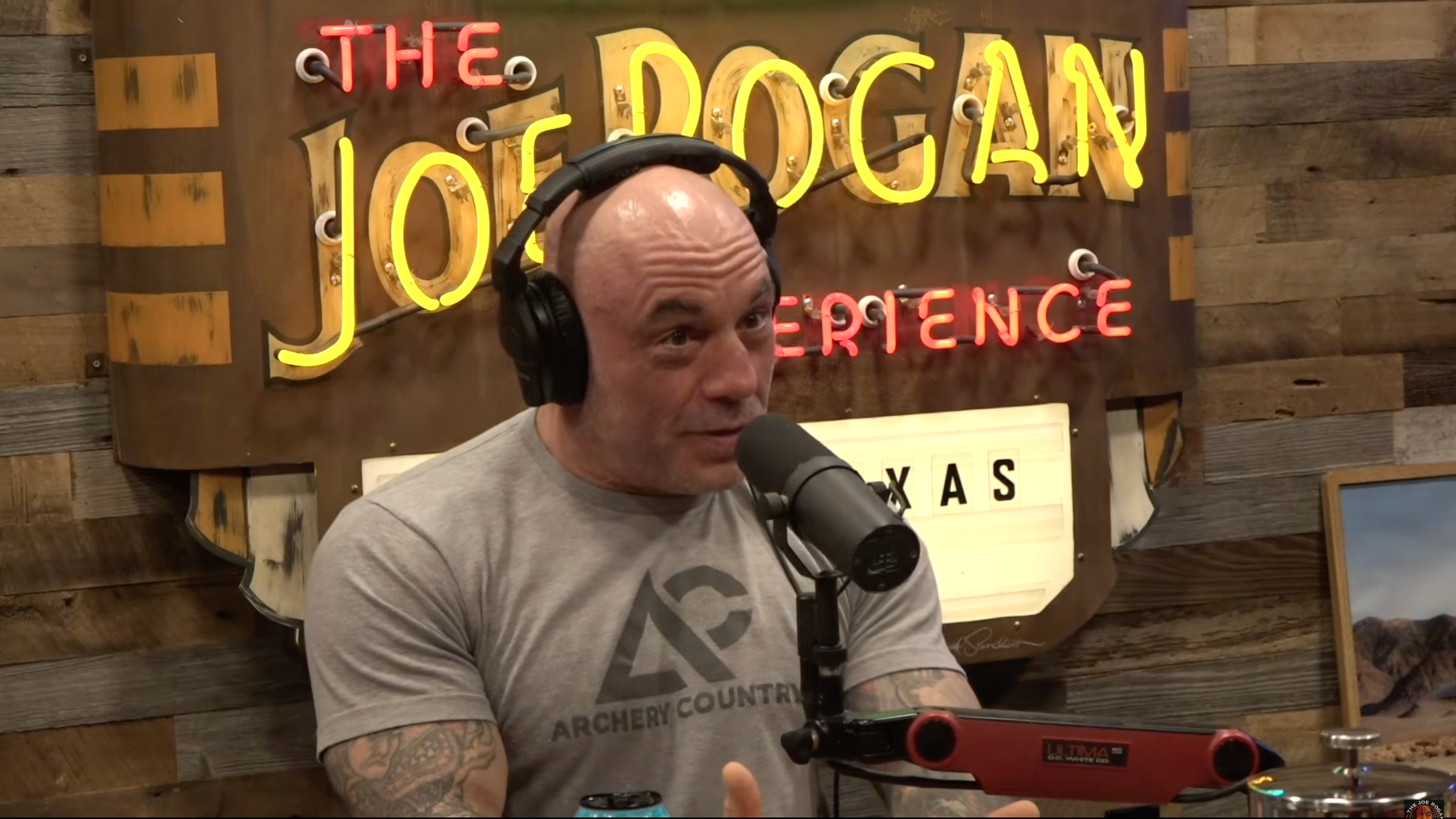Joe Rogan bursts into laughter over Trump’s claim that AI picture depicted him as a doctor and not Jesus