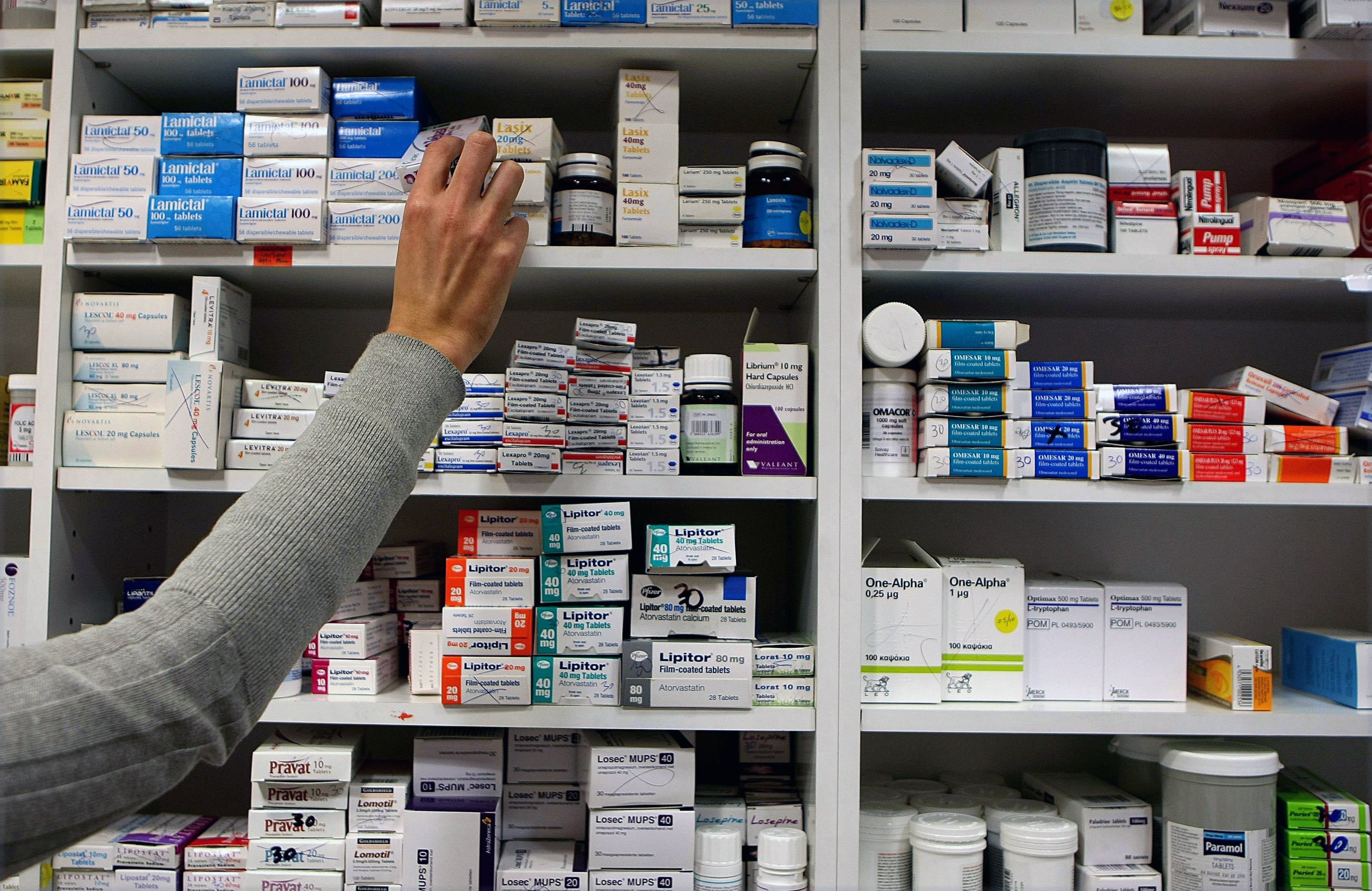 Some aesculapian practices person opted to abstraction retired nan clip betwixt doses, while immoderate schedule patients for consecutive appointments to guarantee they get nan medicine they need