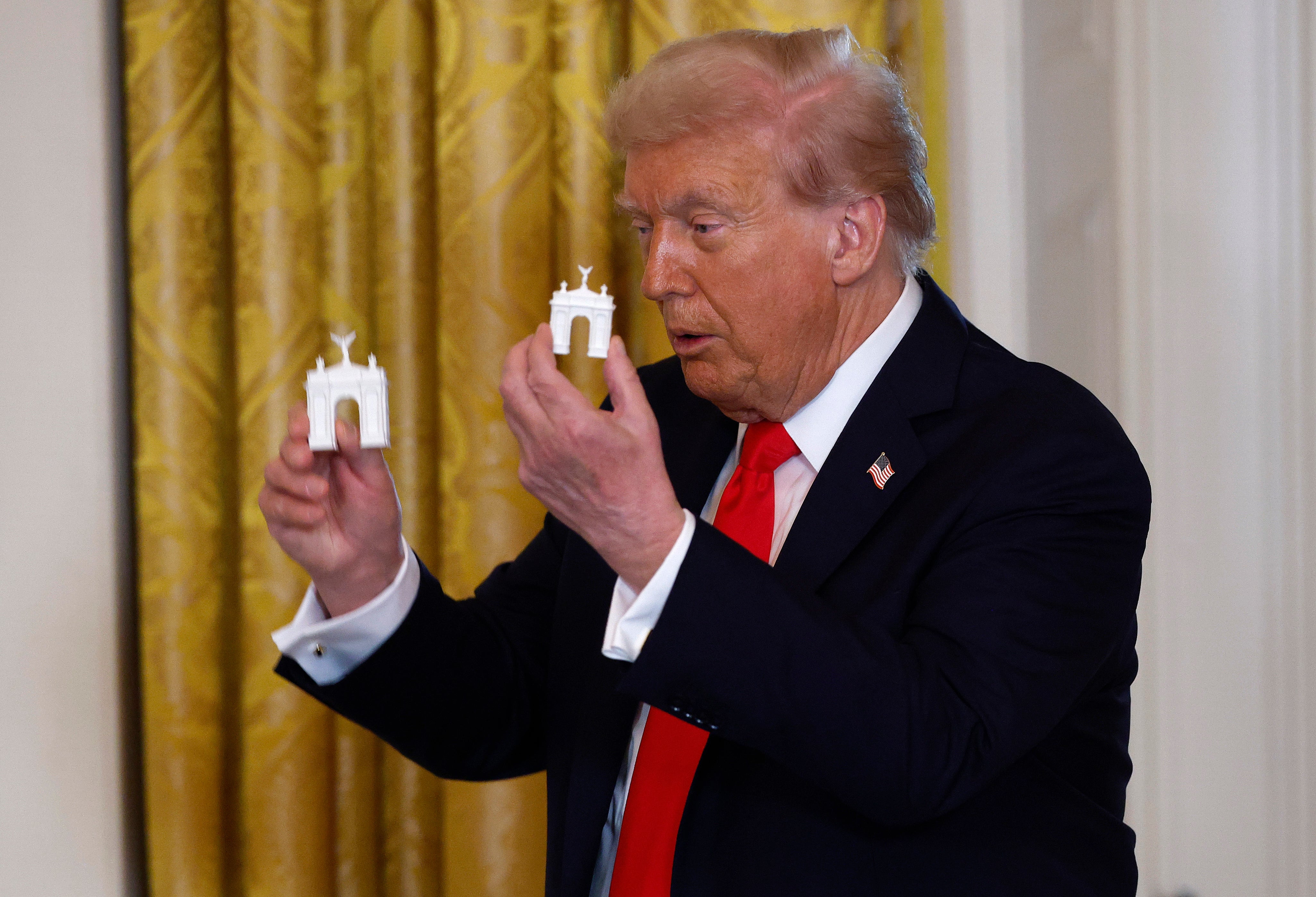 President Donald Trump’s lead arts commissioner has floated nan thought of installing not conscionable 1 archway successful Washington, D.C., but three. Rodney Mims Cook Jr declined to opportunity whether he said straight to nan president astir his lofty plans