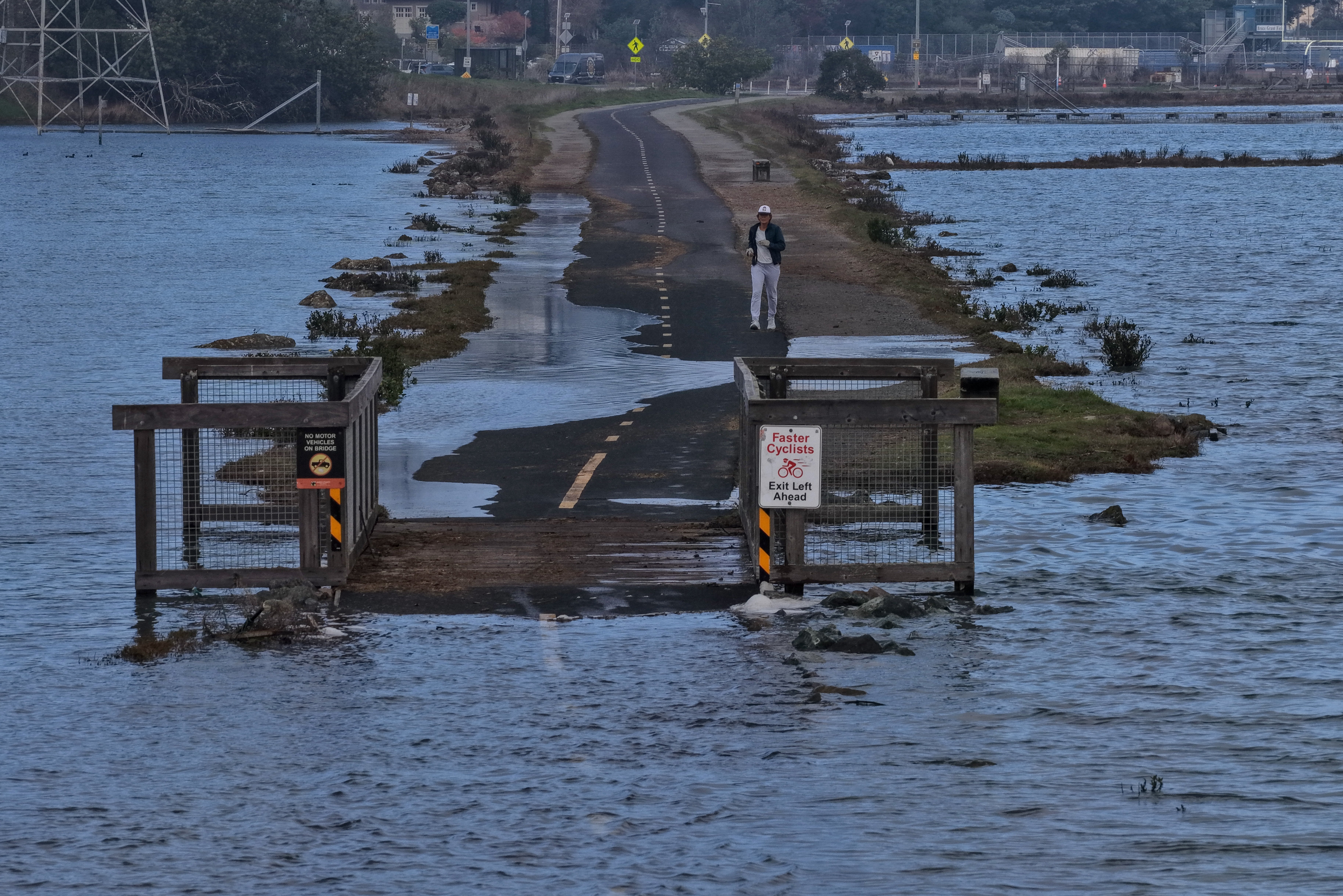 Rising oversea levels globally are starring to higher brackish successful caller water