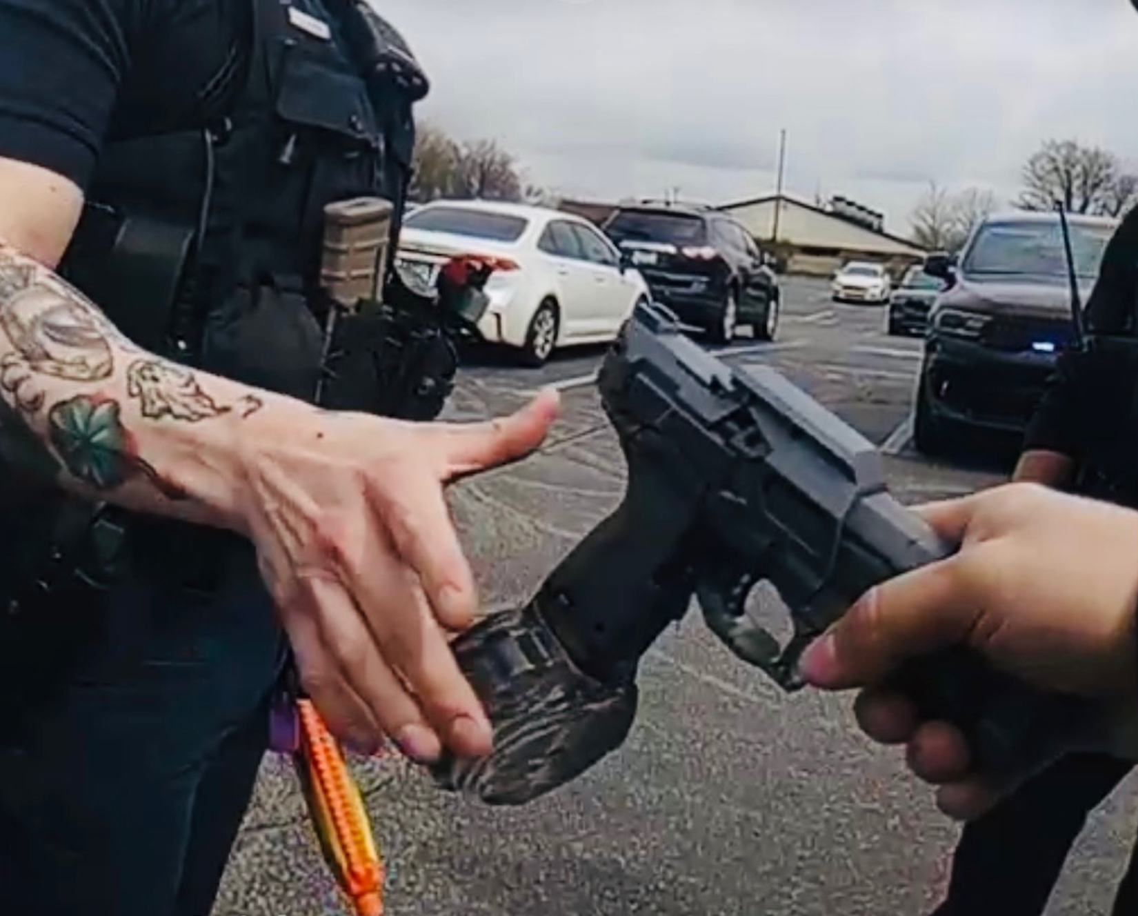 The incident progressive a h2o weapon featuring an extended mag that 911 callers mistook for a existent firearm. Though nan artifact is sold for ages 3 and up, its tactical quality during schoolhouse hours triggered a high-risk emergency response, according to police