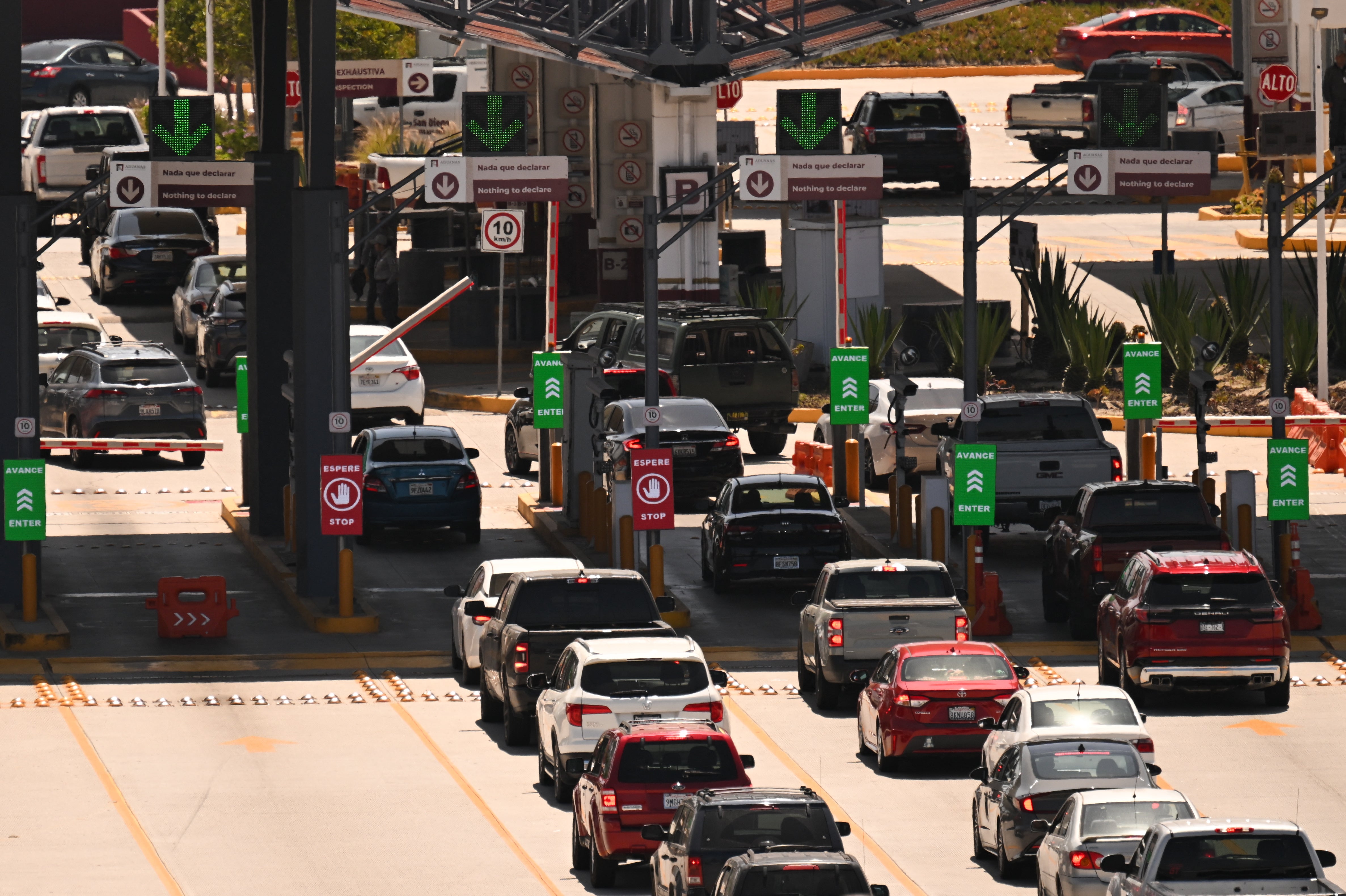 Vehicles crossing nan US-Mexico separator done nan crossing astatine San Ysidro. Cities specified arsenic Tijuana, Los Algodones and Cancun person each go hubs for aesculapian tourism arsenic Americans look to prevention money connected bills for themselves, and their pets