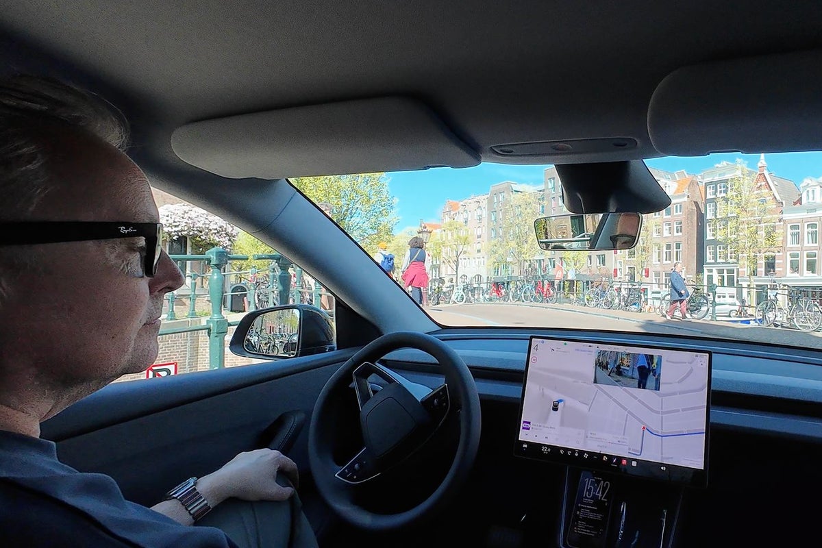 Who pays when a self-driving car crashes? BYD’s answer could change the industry Who pays when a self-driving car crashes? BYD’s answer could change the industry