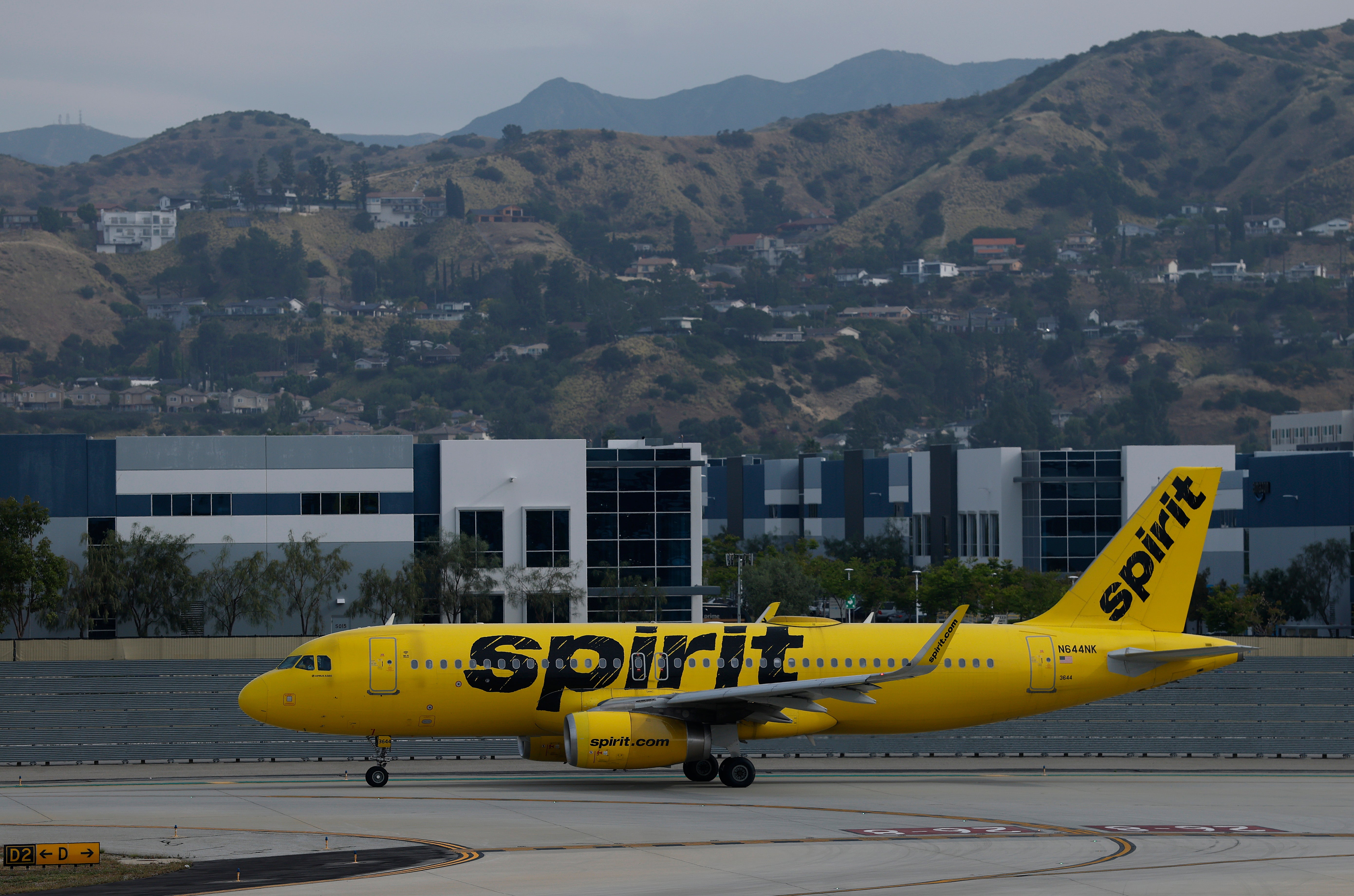 Spirit Airlines has asked nan Trump management for an emergency bailout arsenic it faces nan threat of liquidation complete rising substance costs caused by nan Iran war, according to reports