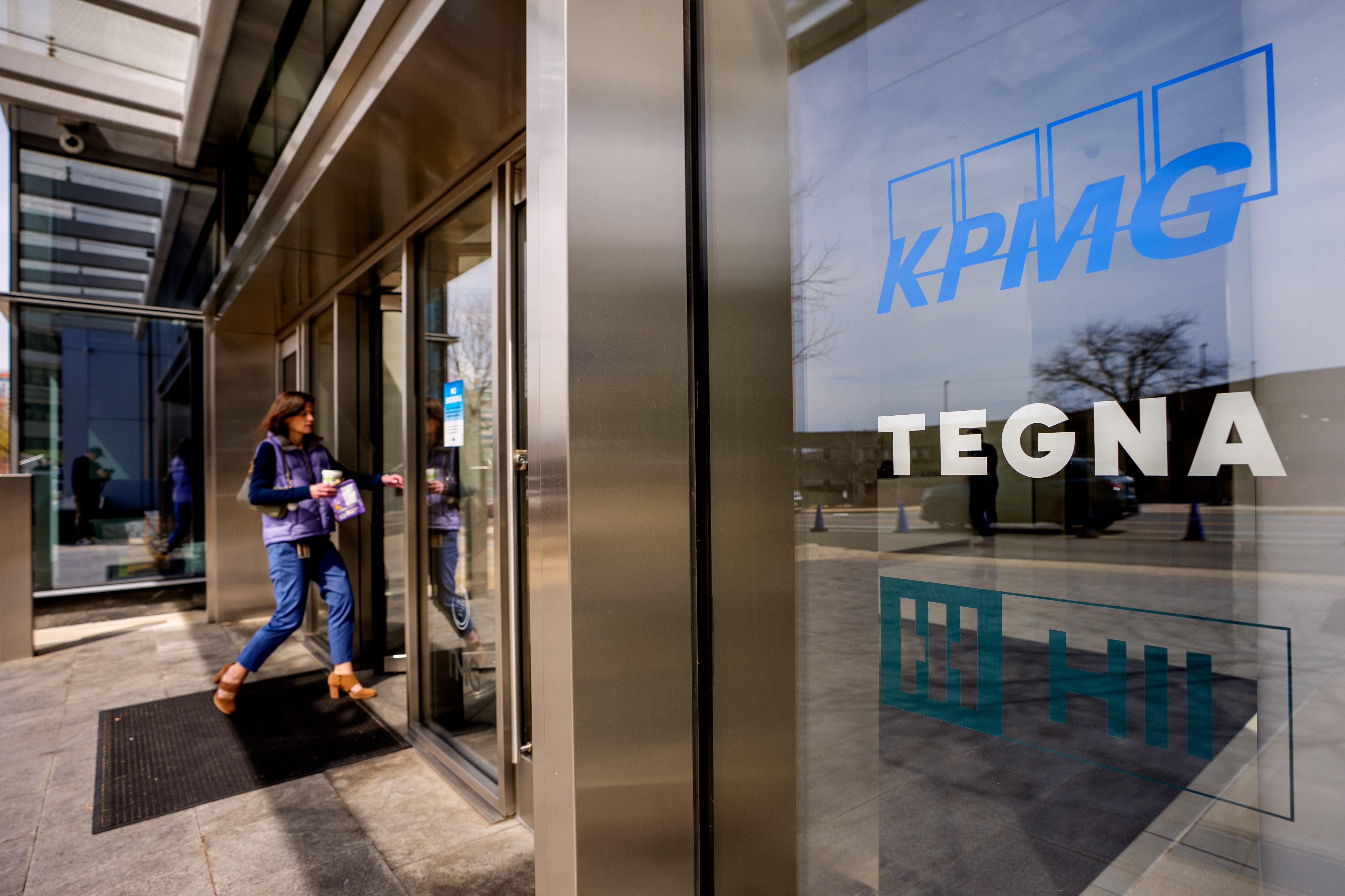 Judge blocks $6.2bn merger of local TV giants amid fears of monopoly