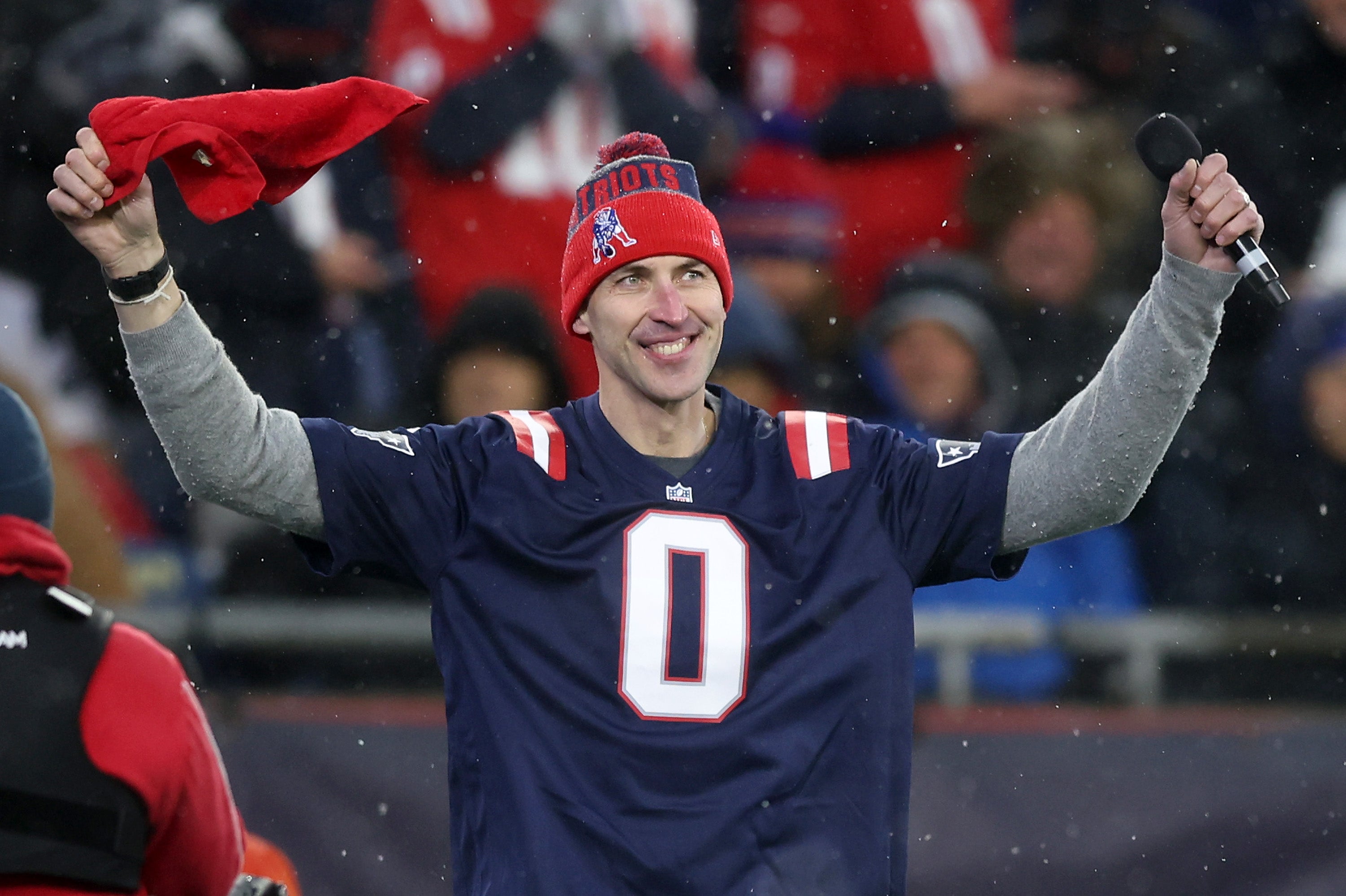 Former Boston Bruins hockey player Zdeno Chara will run his third Boston Marathon in four years.