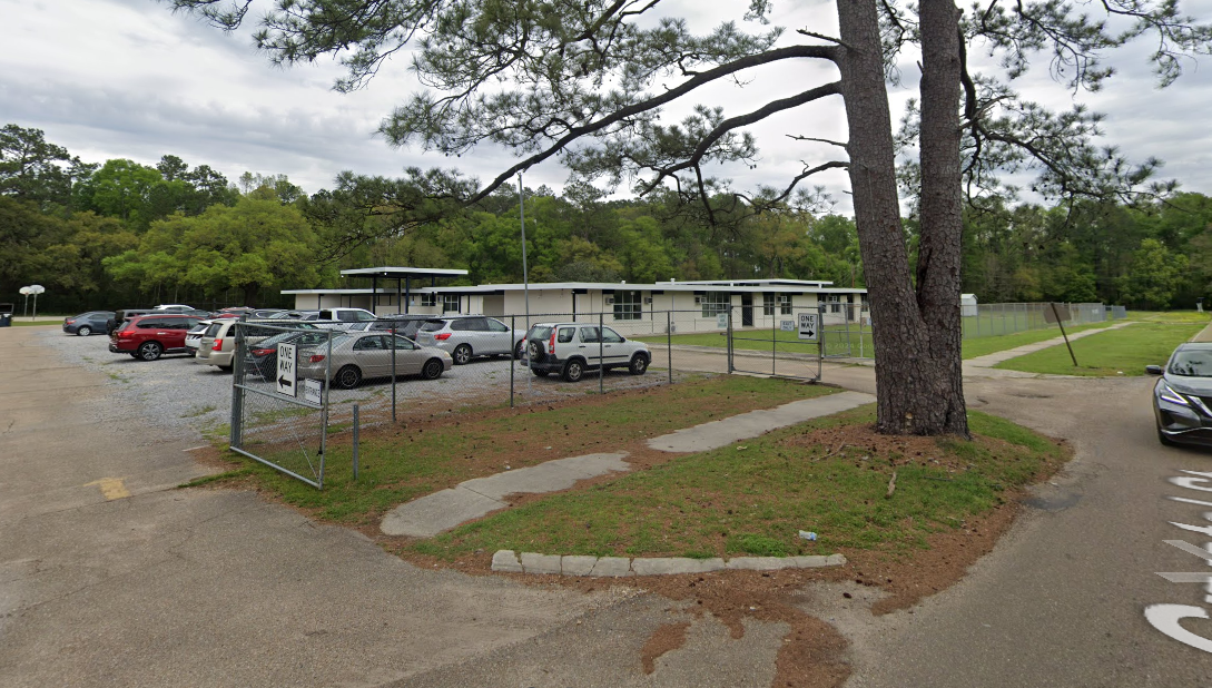 Teen shot father dead outside of school after argument about his refusal to go to class, police say