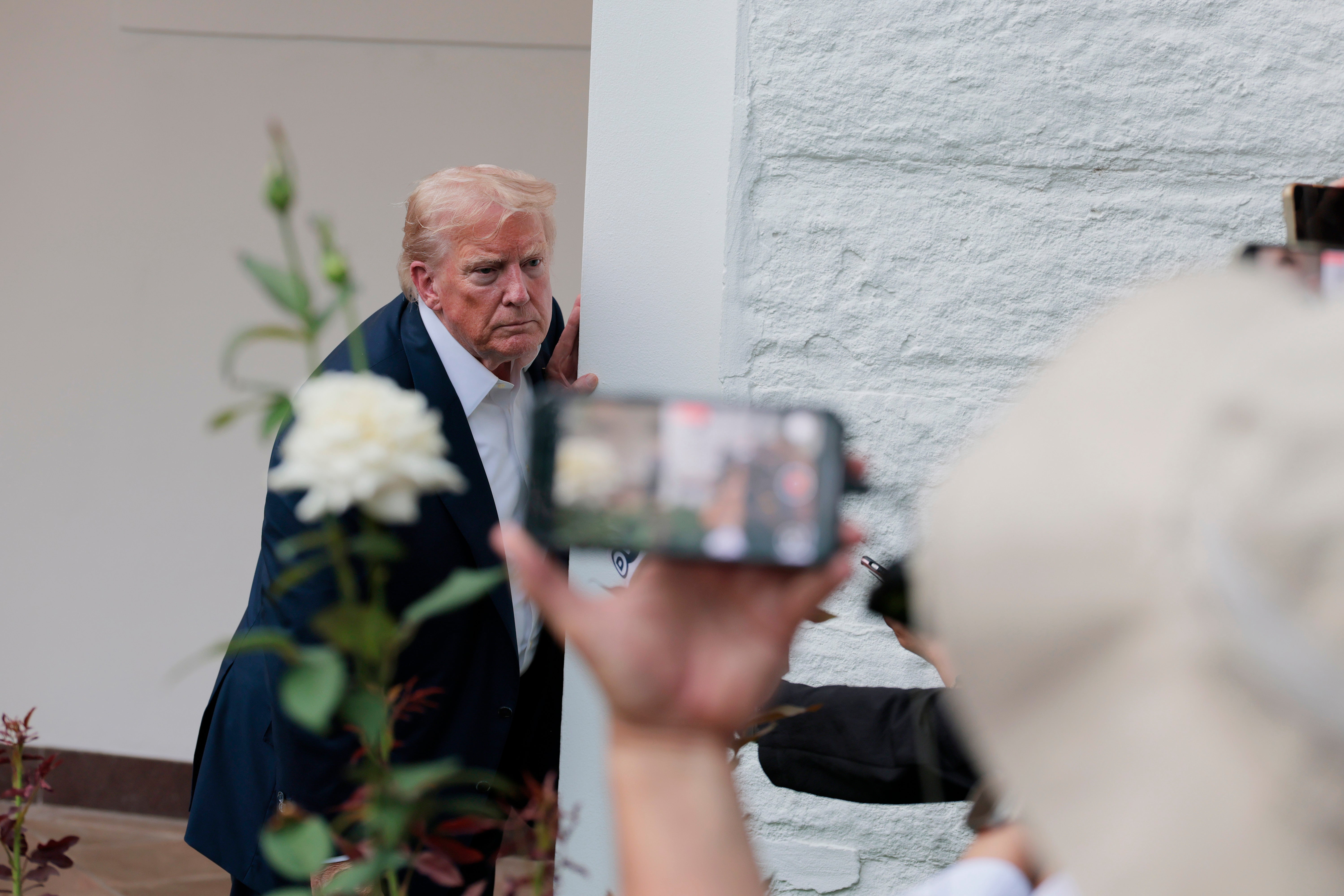 President Donald Trump’s planned ‘National Garden of American Heroes’ apt will not beryllium completed earlier America’s 250th birthday, arsenic hoped, according to a report