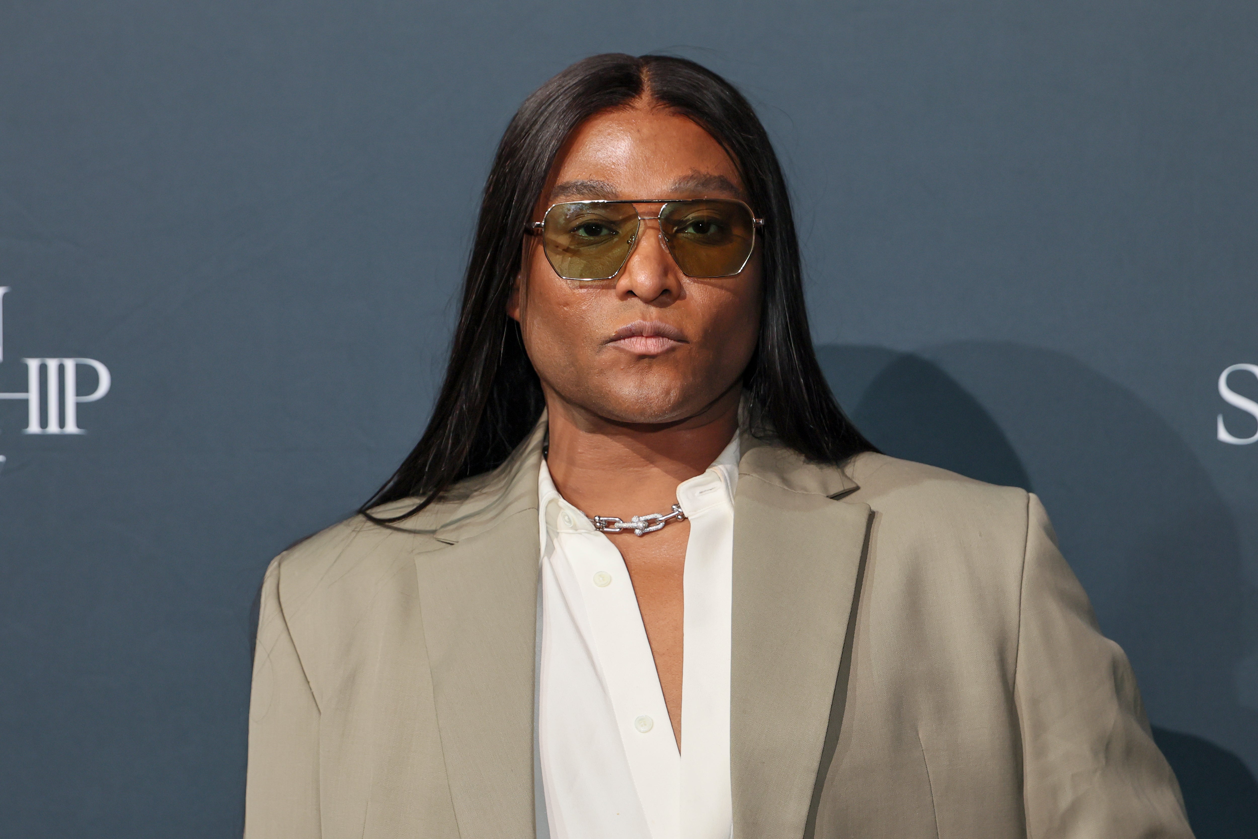 Roach said he was 'very disappointed' that his Delta seat did not lie flat