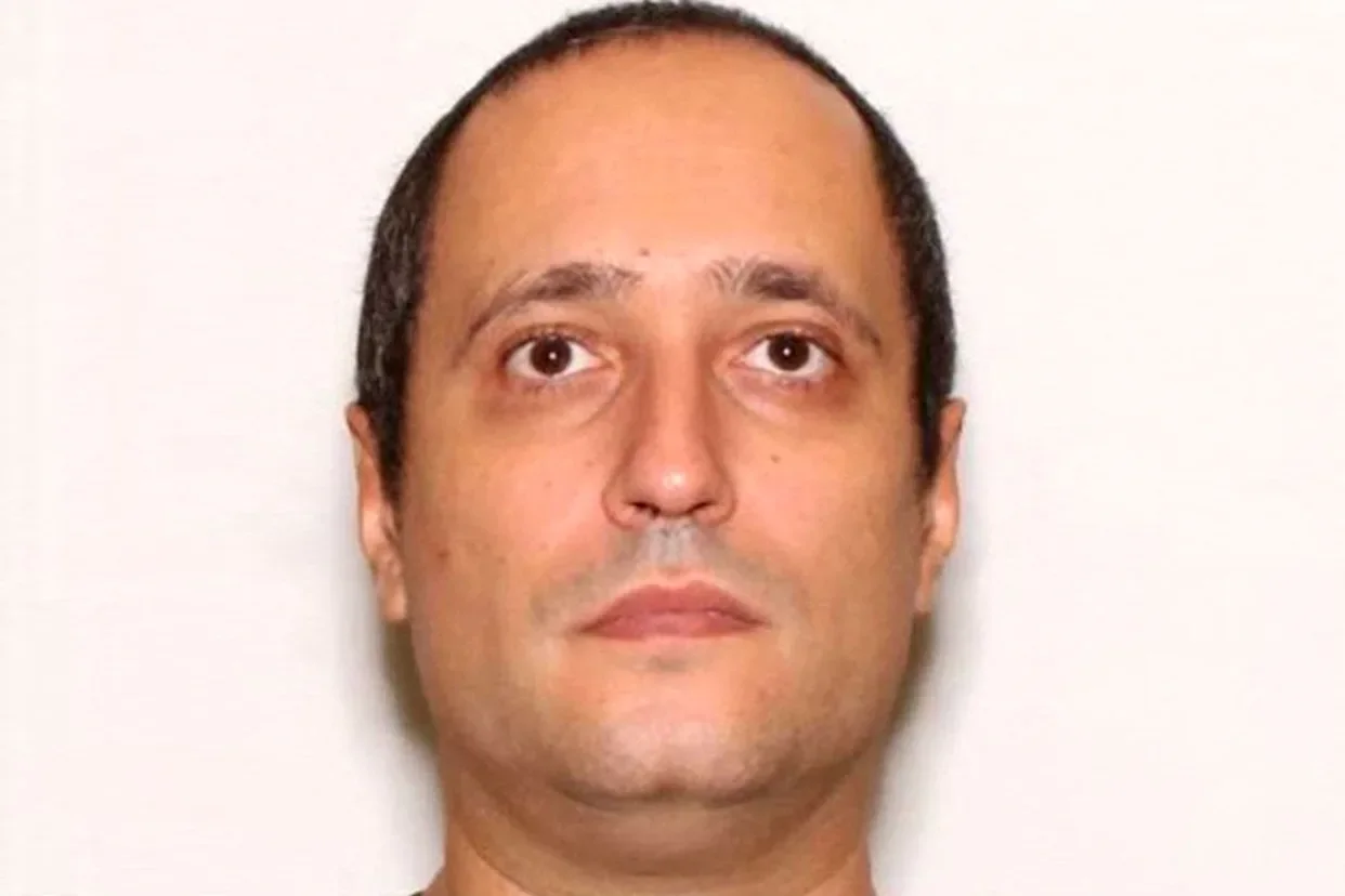 Claudio Manuel Neves Valente carried retired nan Brown University wide shooting 2 days earlier he fatally changeable Nuno F.G. Loureiro, a 47-year-old physicist and fusion intelligence and MIT professor. Valente later died by termination and a motive for nan professor’s sidesplitting was ne'er established