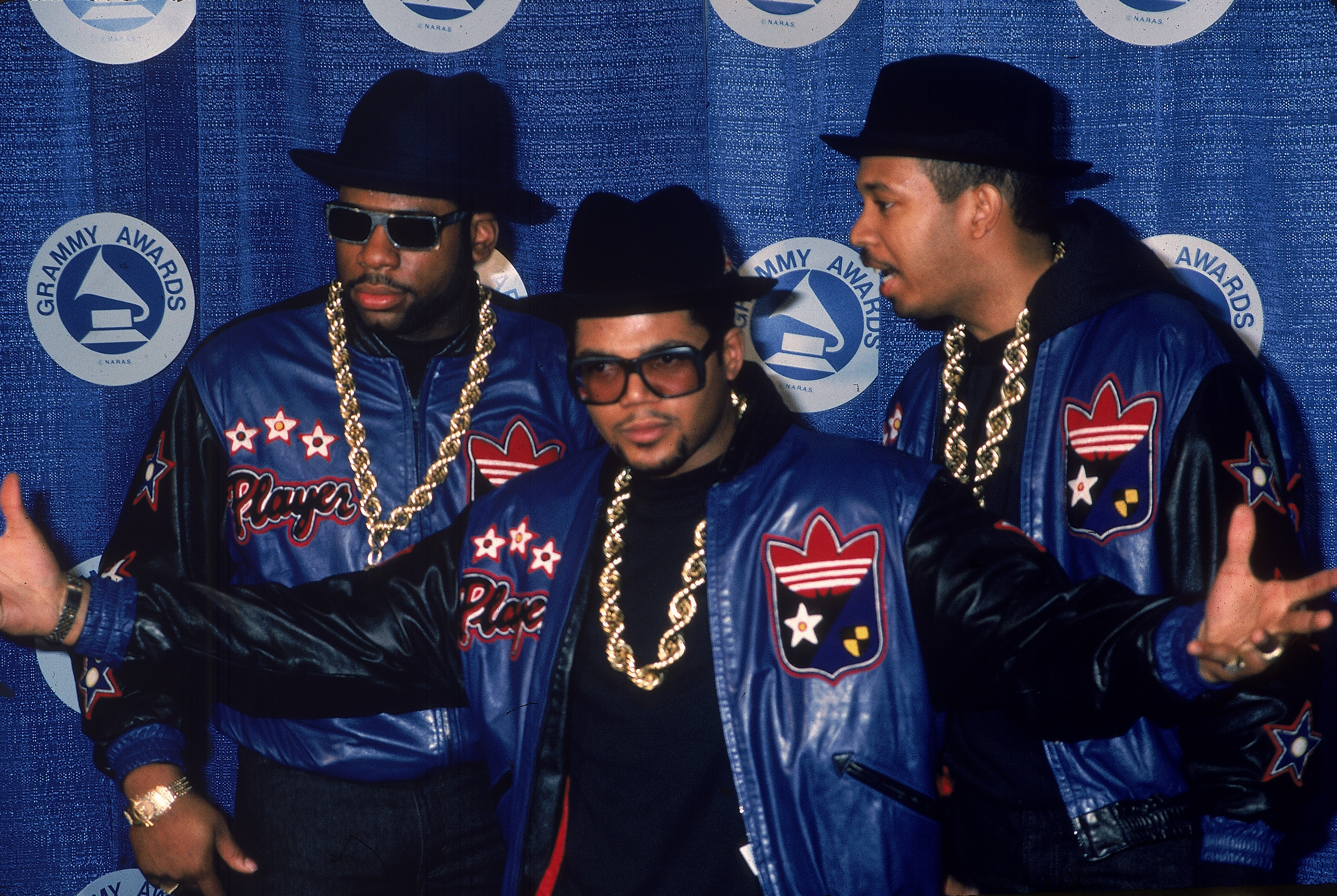  Jam Master Jay (Jason Mizell), Joe 'Run' Simmons and Darryl 'DMC' McDaniels.