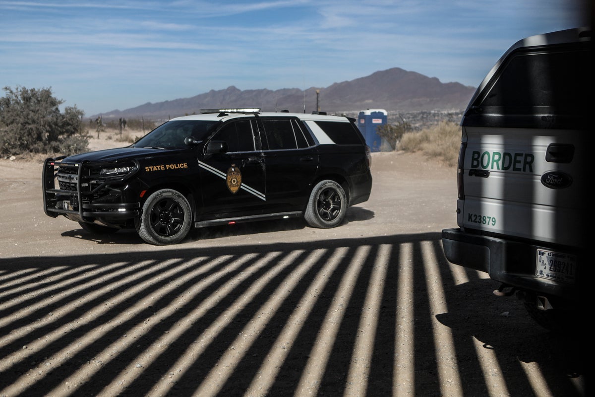 Texas police have the right to arrest people suspected of entering country illegally