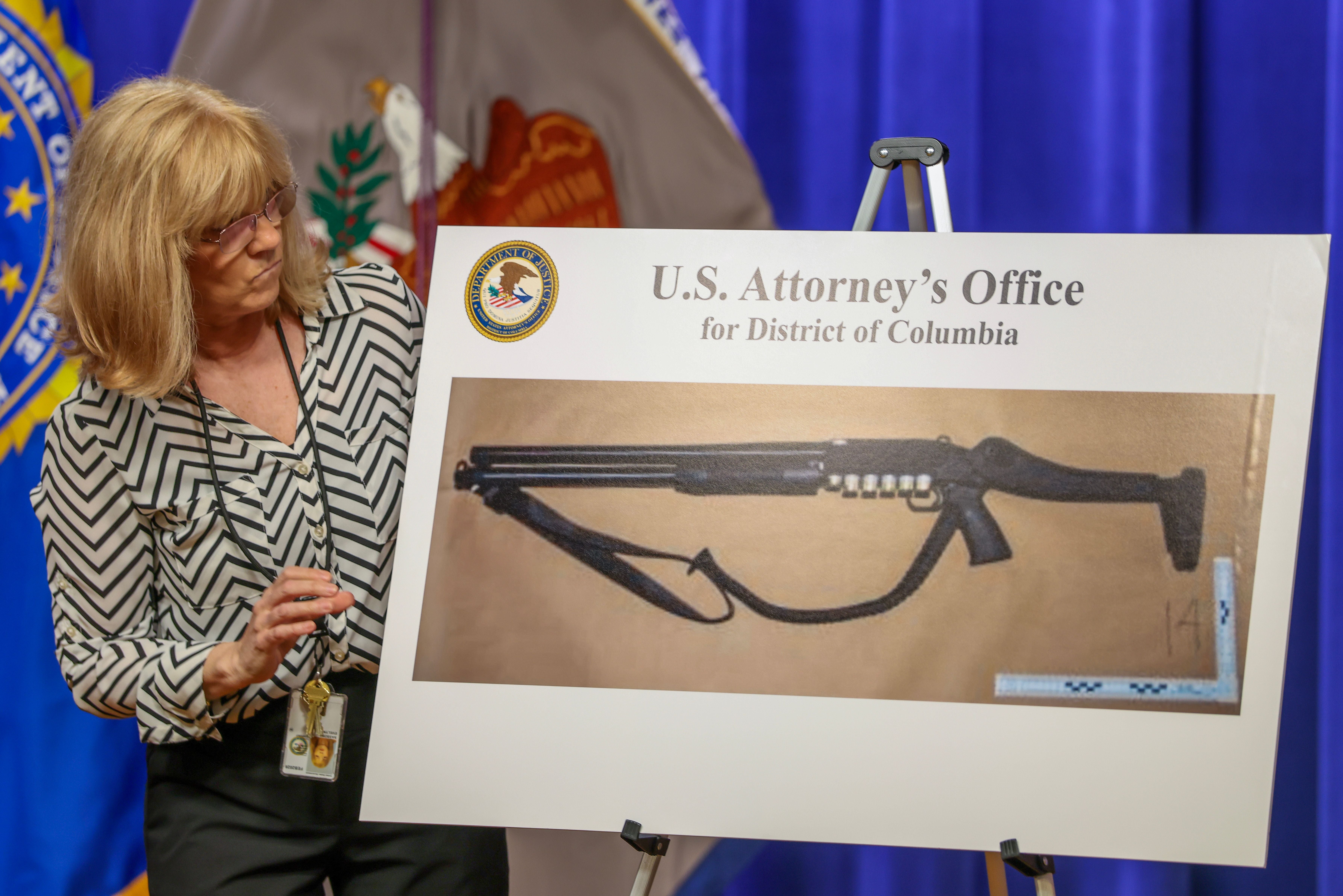 Allen carried pinch him a 12-gauge pump action shotgun he bought past twelvemonth and a .38 caliber semi-automatic pistol he purchased successful 2023, authorities said