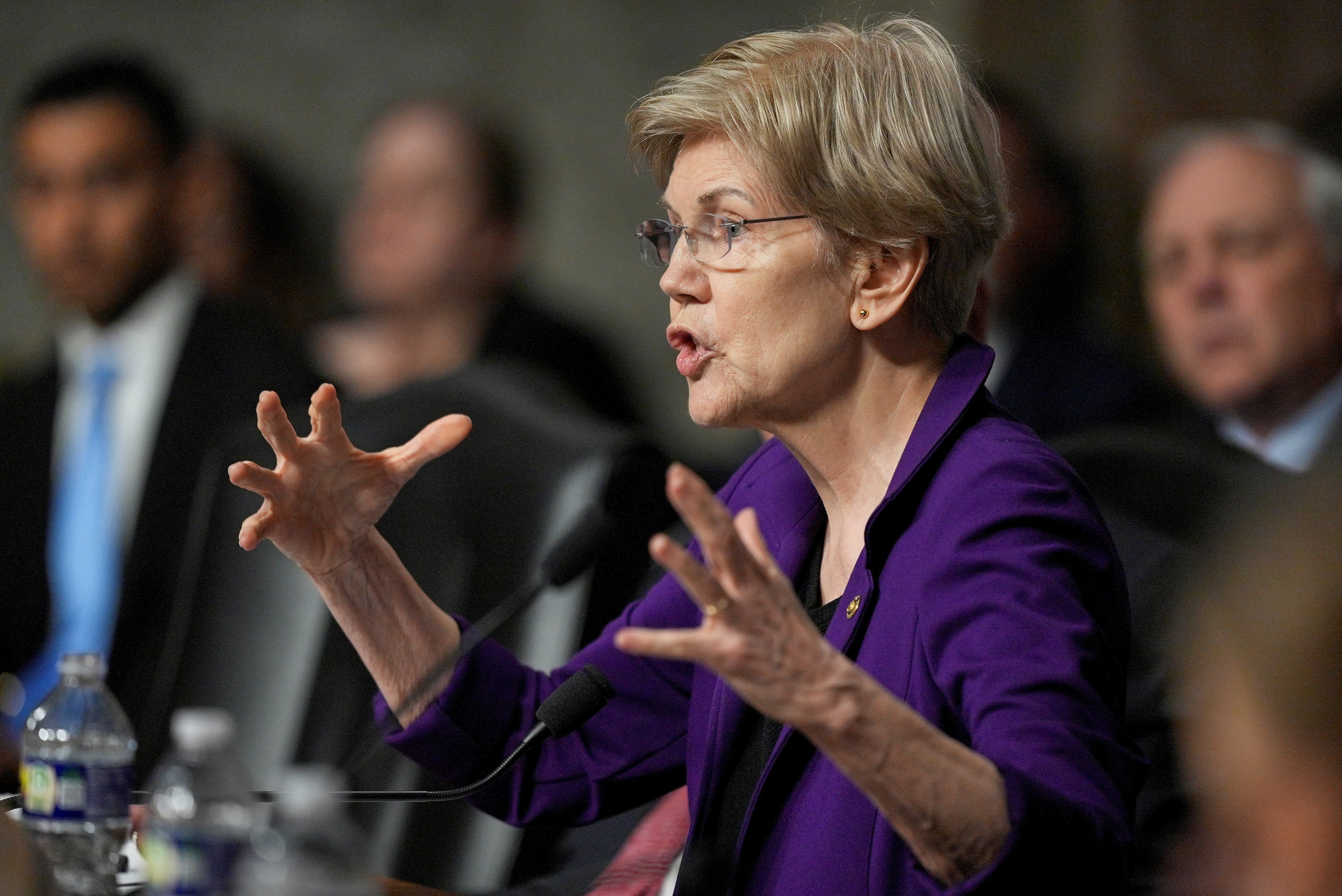 Massachusetts Democratic Sen. Elizabeth Warren seeks answers astir subject unit allegedly utilizing betting apps to profit from insider knowledge
