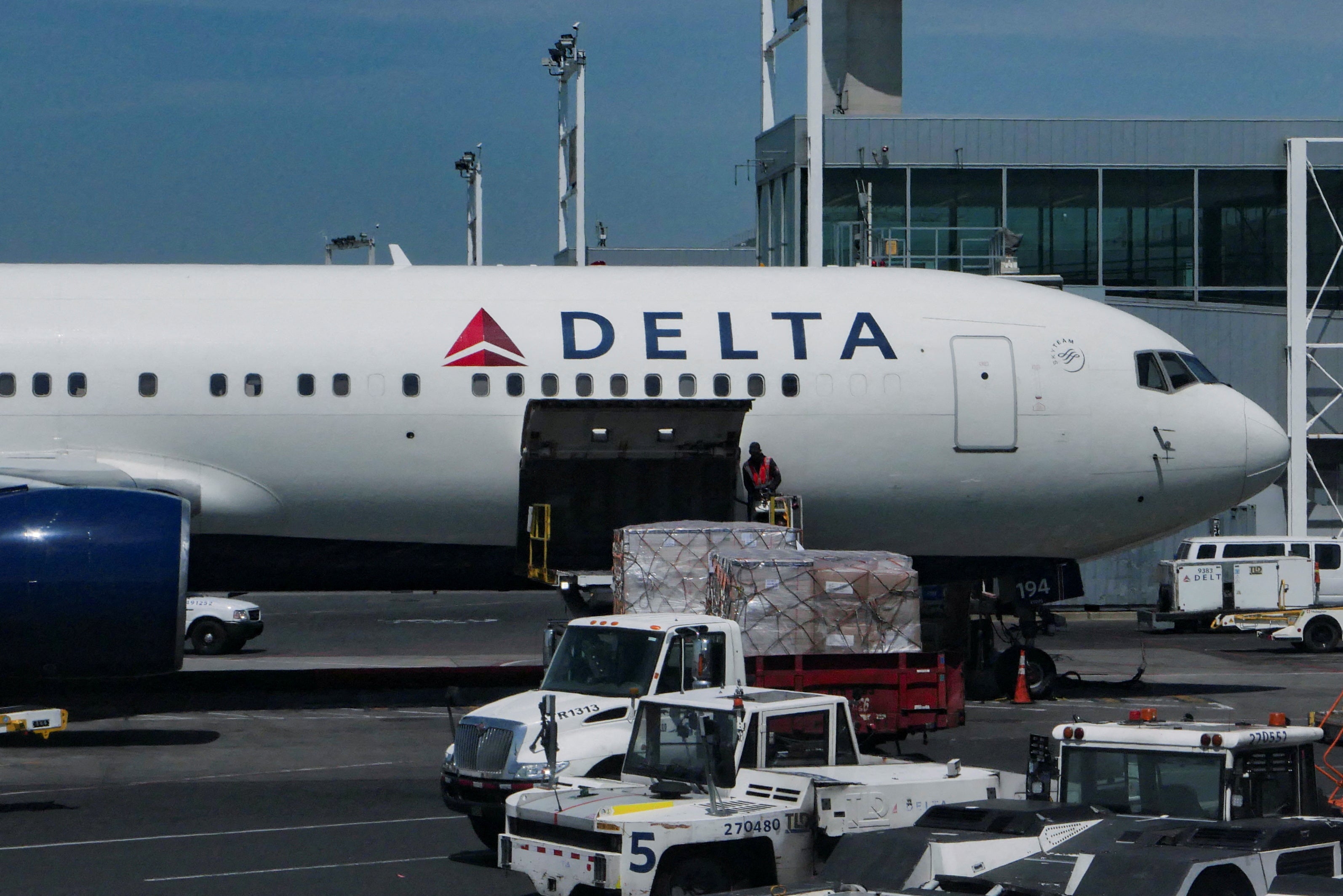 A passenger on a Delta Air Lines flight from Miami to Atlanta was arrested and charged with misdemeanor trespassing after she’s accused of refusing to end a phone call