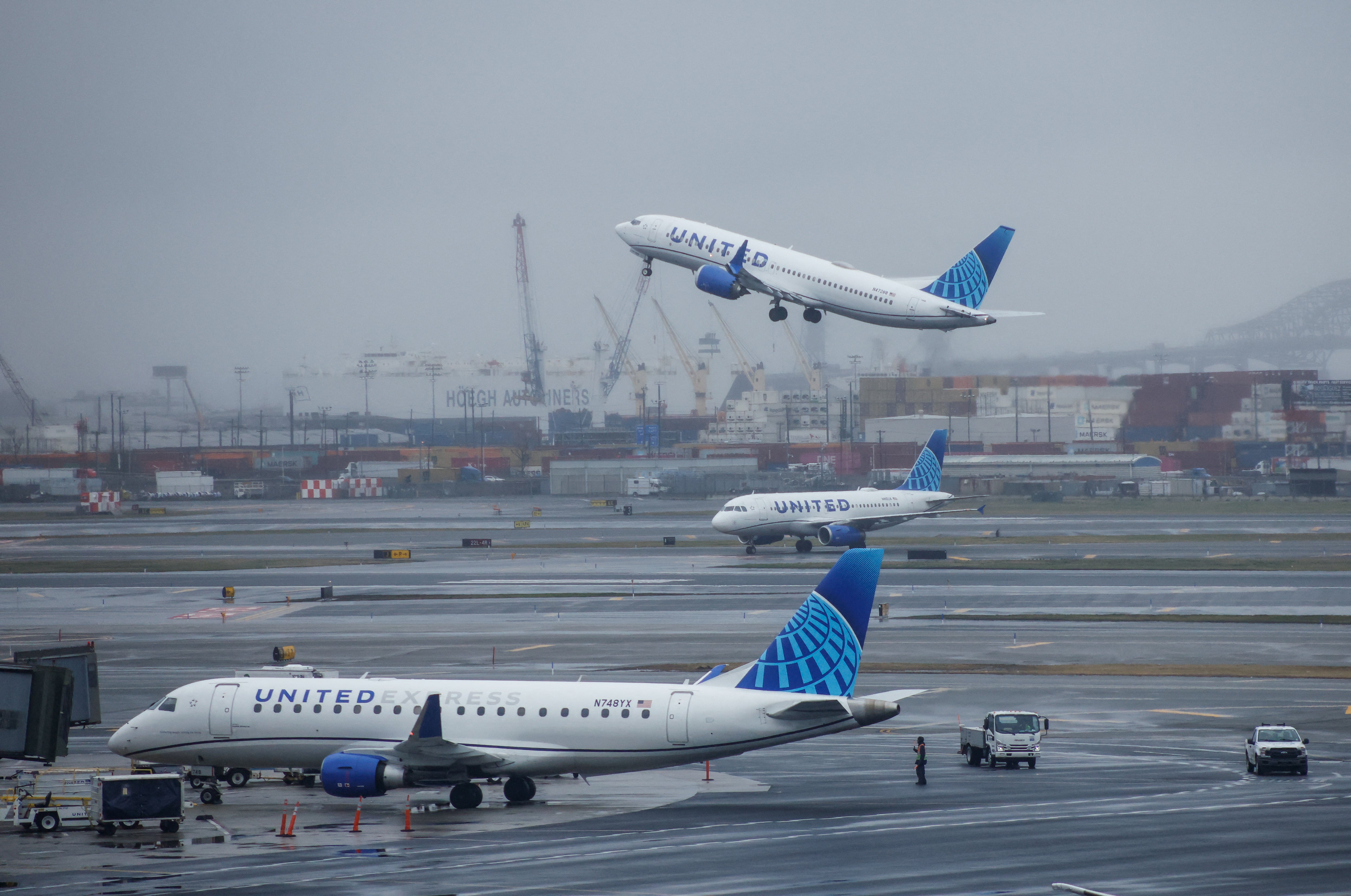 FAA is turning to AI to reduce the number of close calls between planes at the nation’s airports