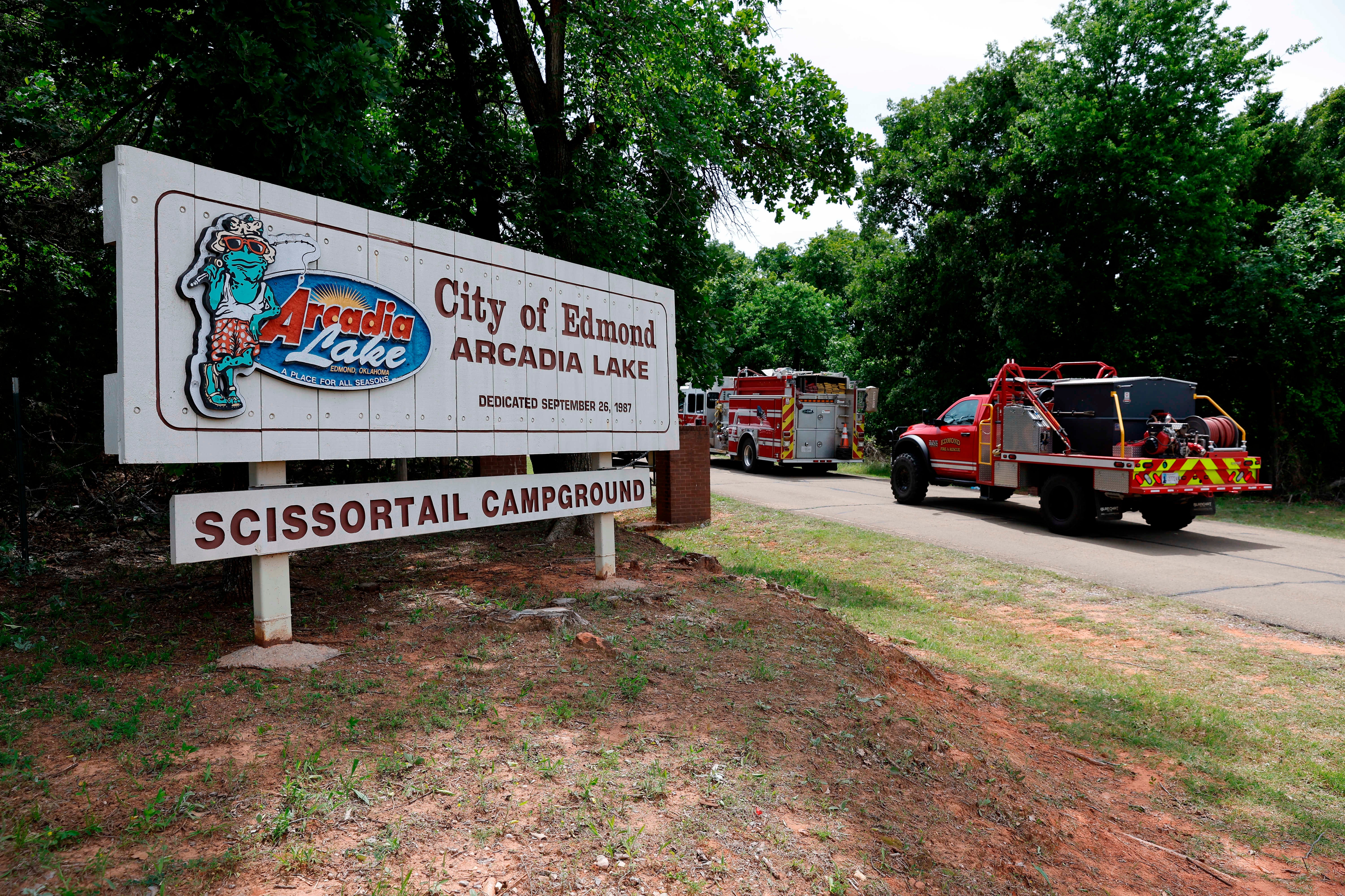 The shooting occurred Sunday nighttime astatine a picnic pavilion adjacent Arcadia Lake, a celebrated recreation area northbound of Oklahoma City