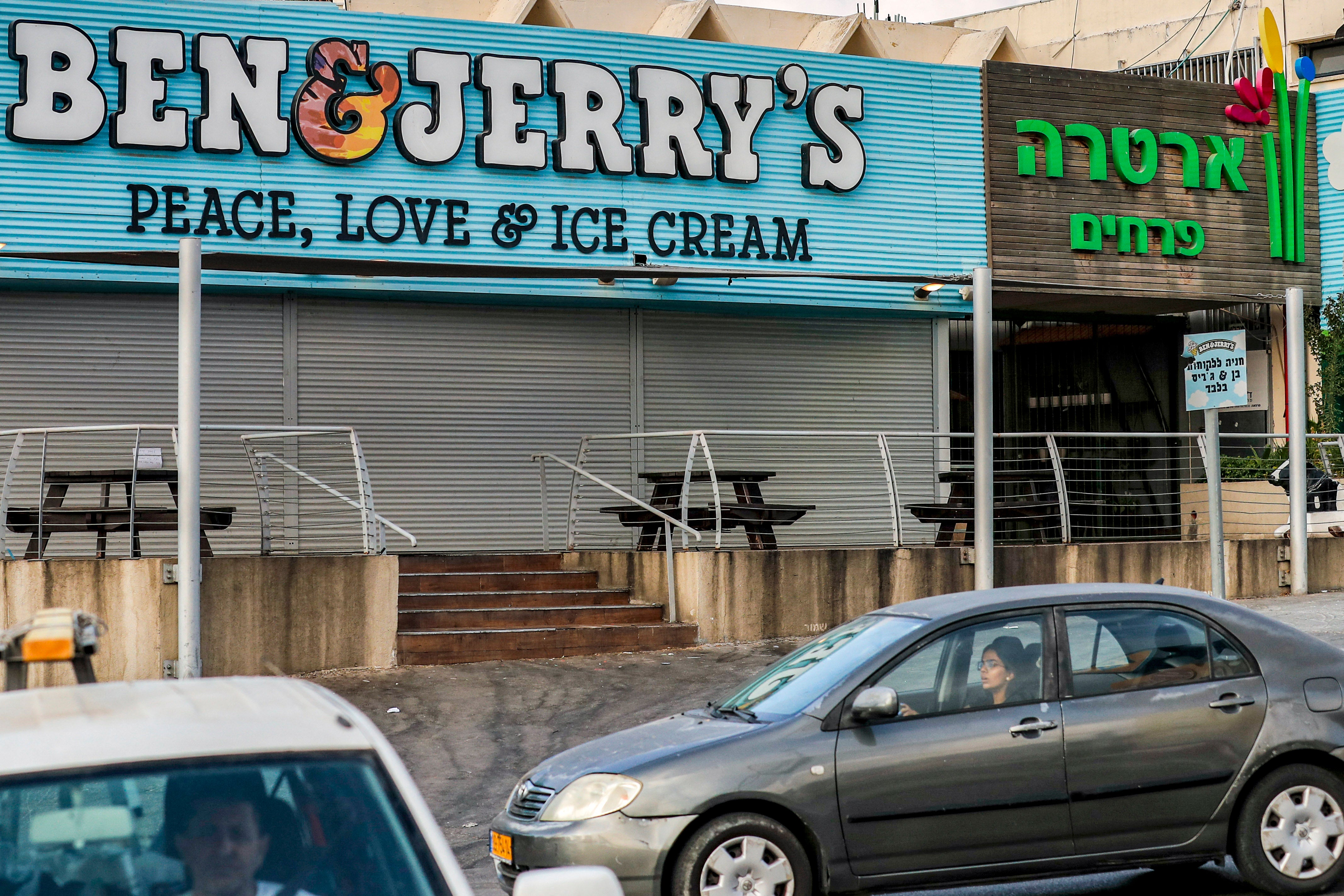 Unilever's 2000 acquisition of Ben & Jerry's granted nan marque important and different freedoms, including an independent board, to sphere its societal ngo and charitable work