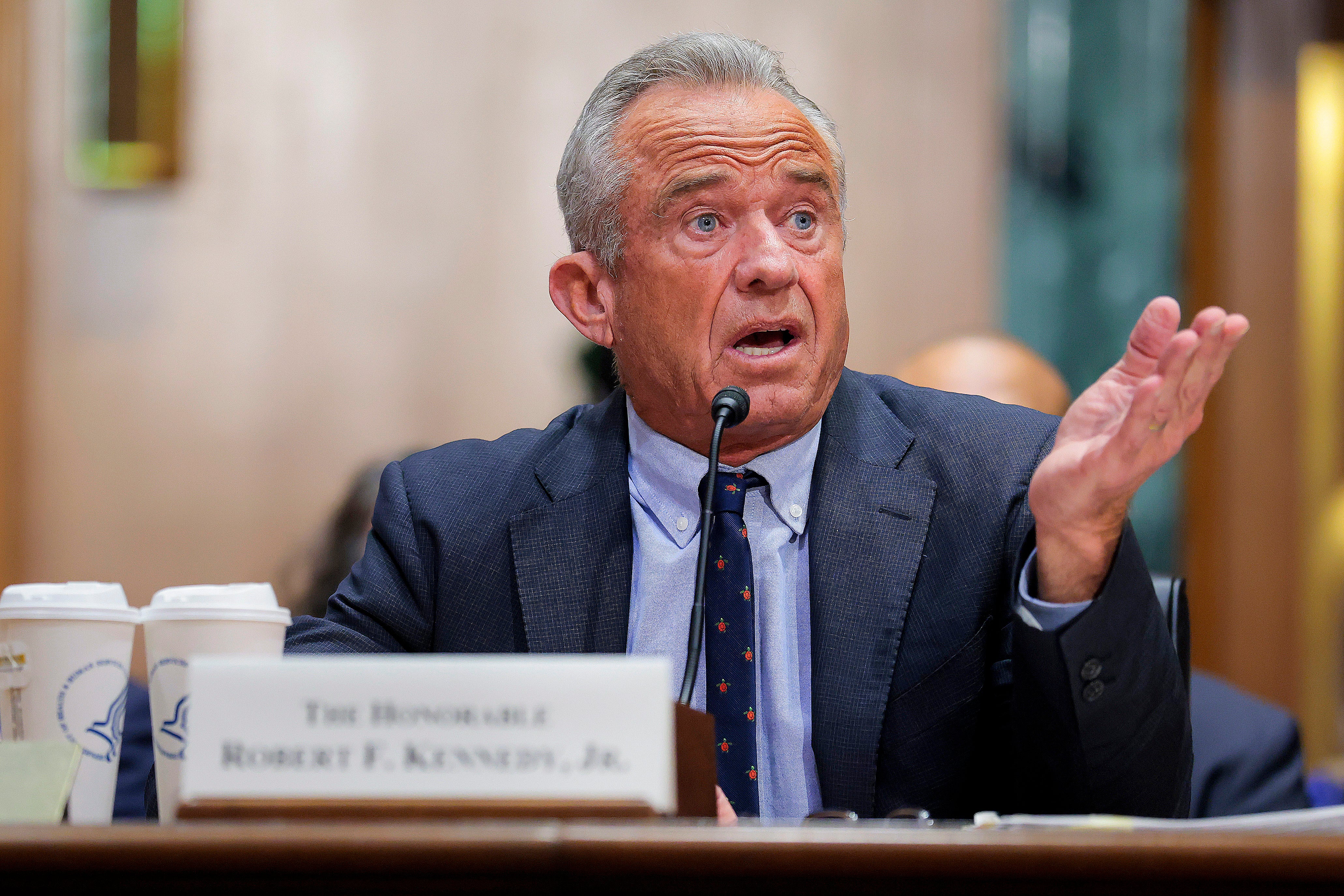 Health and Human Services Secretary Robert F. Kennedy Jr. has withdrawn a connection to prohibition teens from utilizing tanning beds arsenic tegument experts pass of nan crab risks associated pinch nan beds’ ultraviolet light